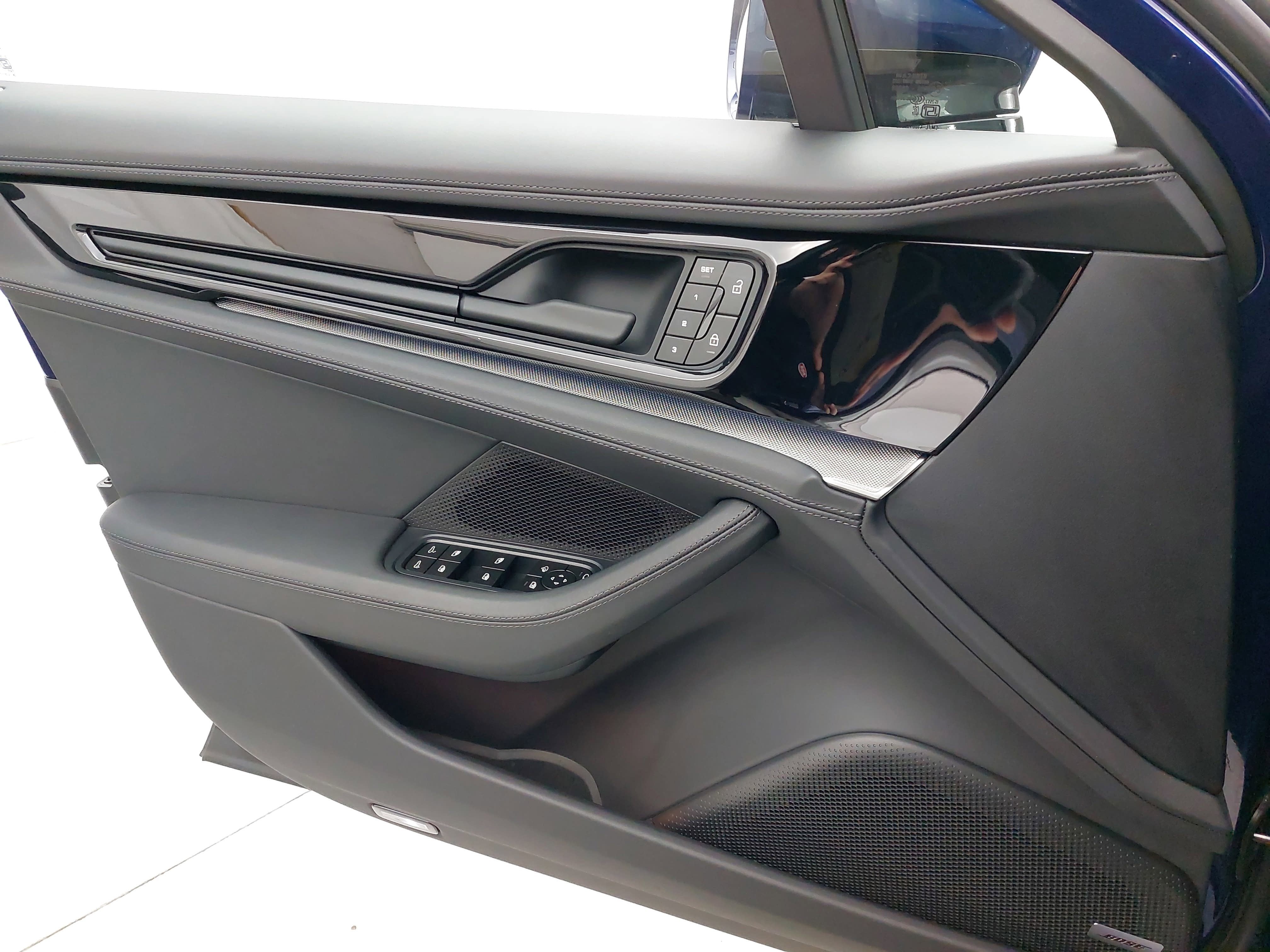 2025 Porsche Panamera Base