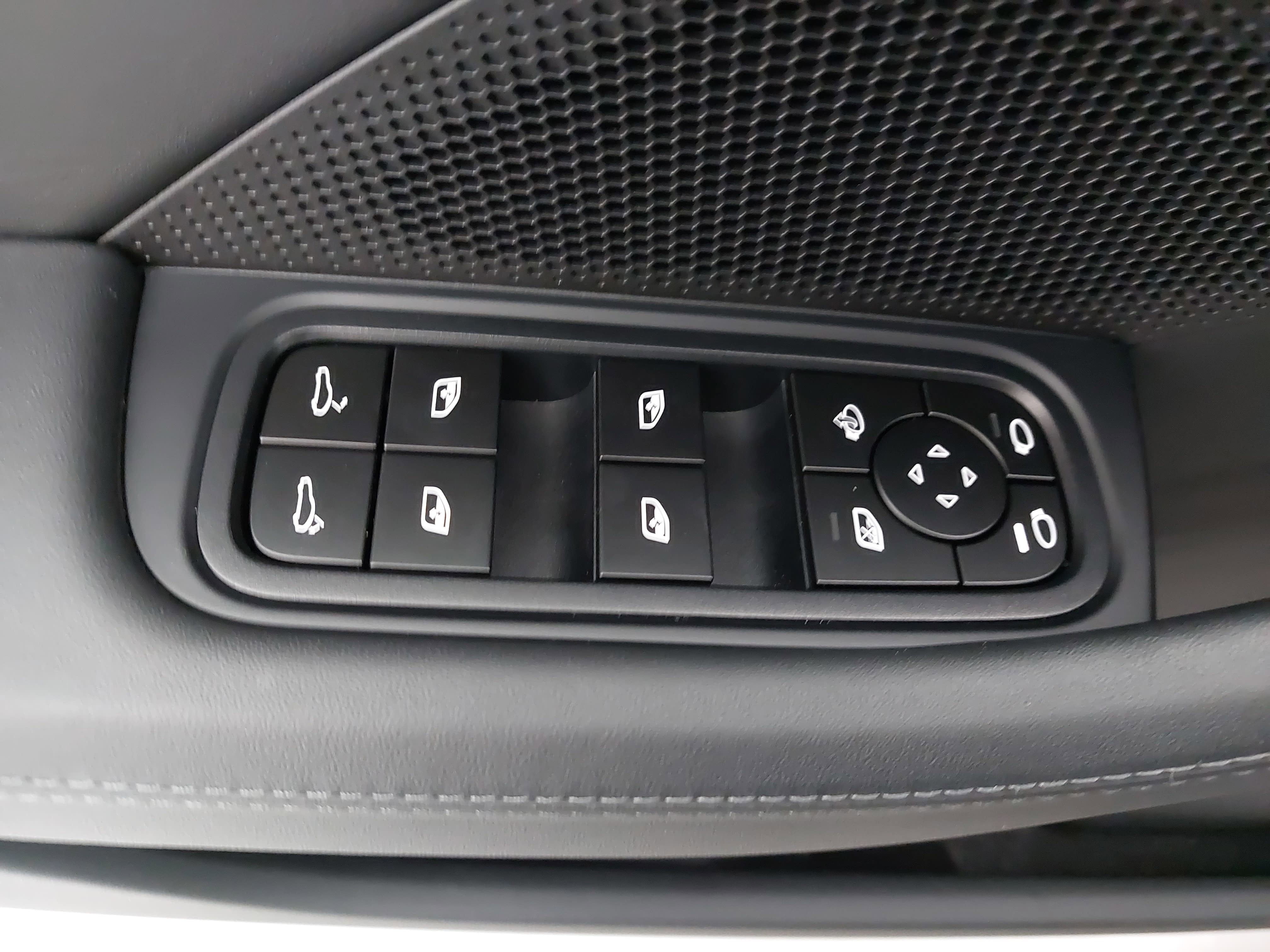 2025 Porsche Panamera Base