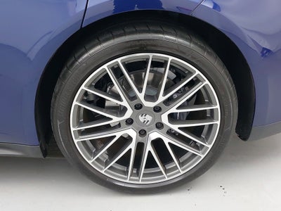 2025 Porsche Panamera Base