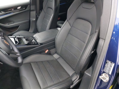 2025 Porsche Panamera Base