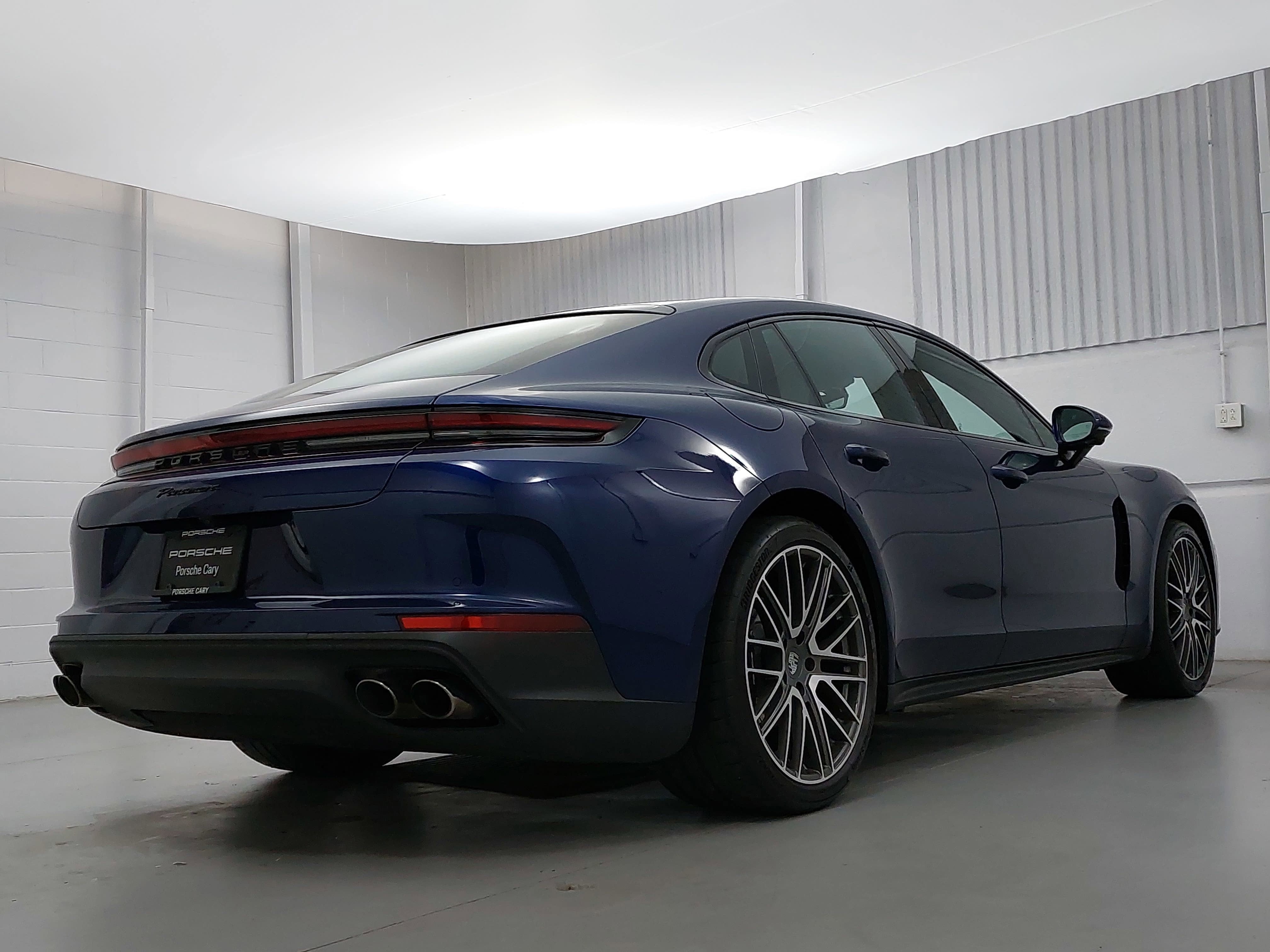 2025 Porsche Panamera Base