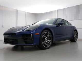 2025 Porsche Panamera 4