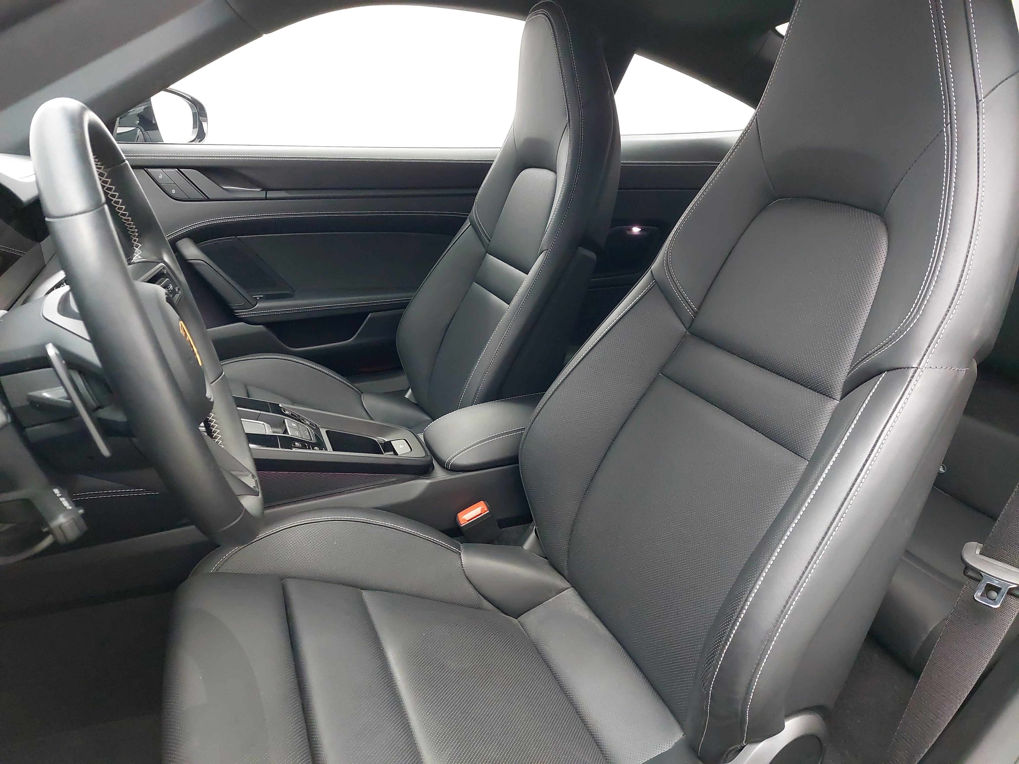 2024 Porsche 911 Carrera GTS