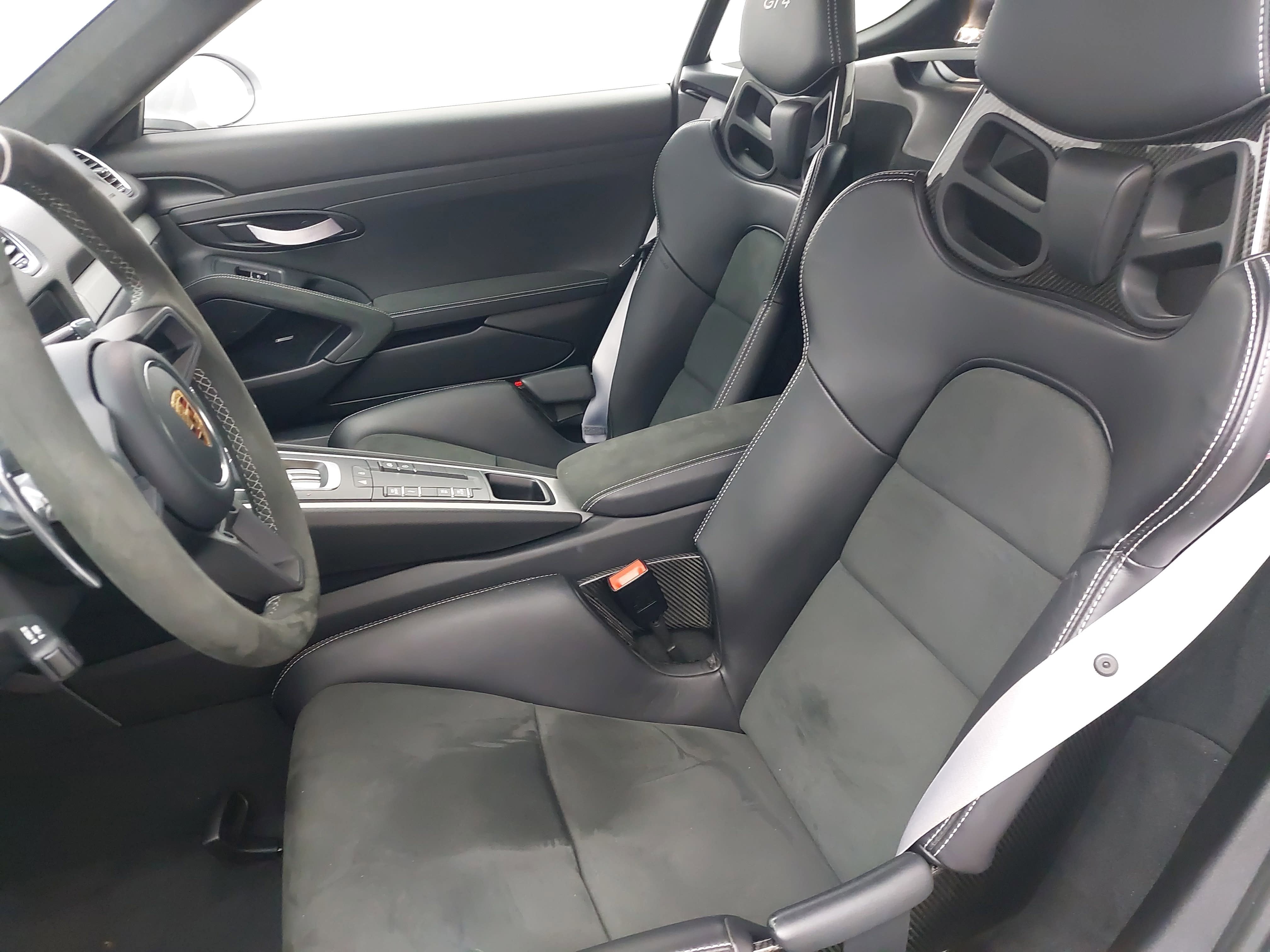 2022 Porsche 718 Cayman GT4