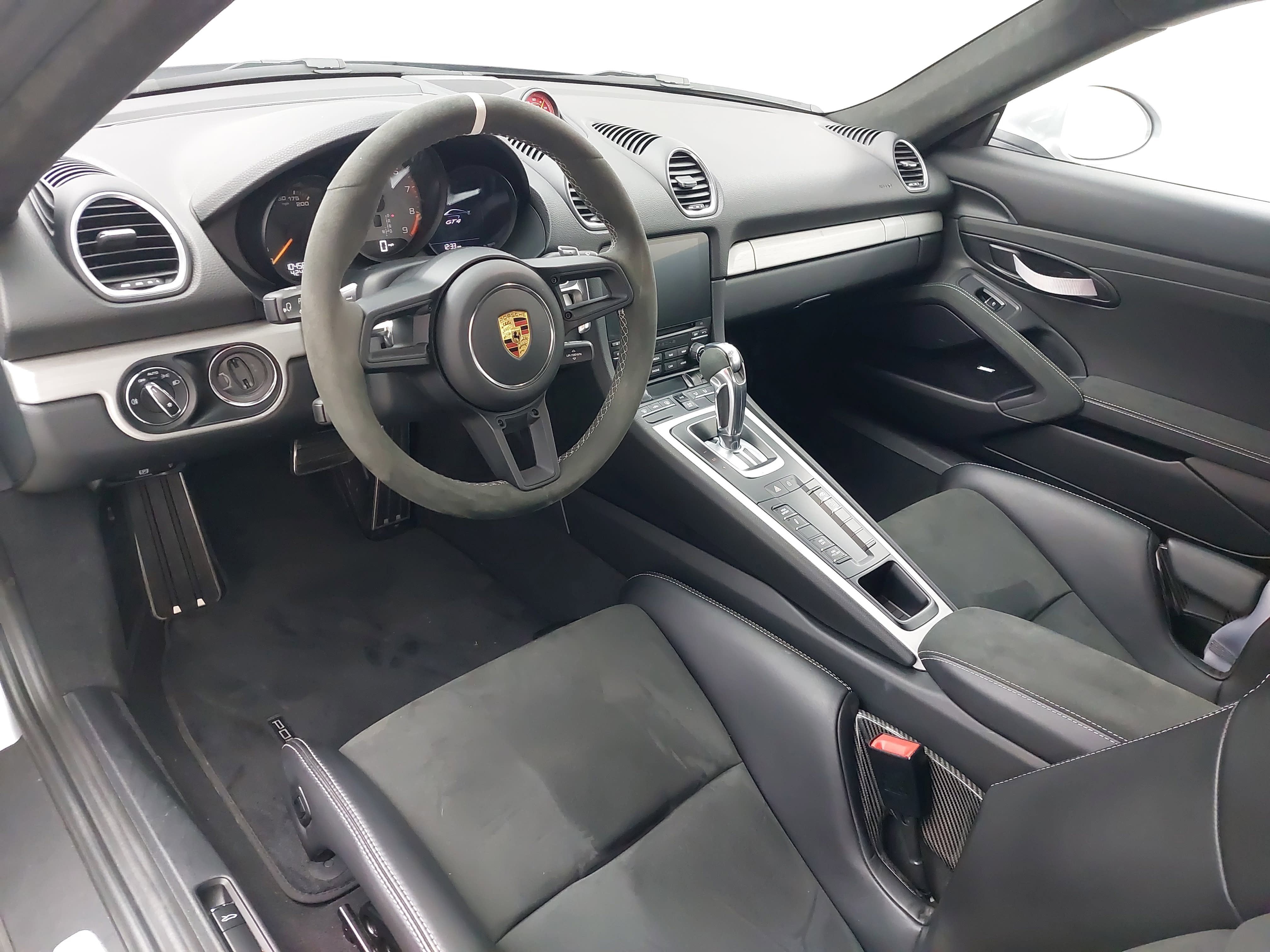 2022 Porsche 718 Cayman GT4