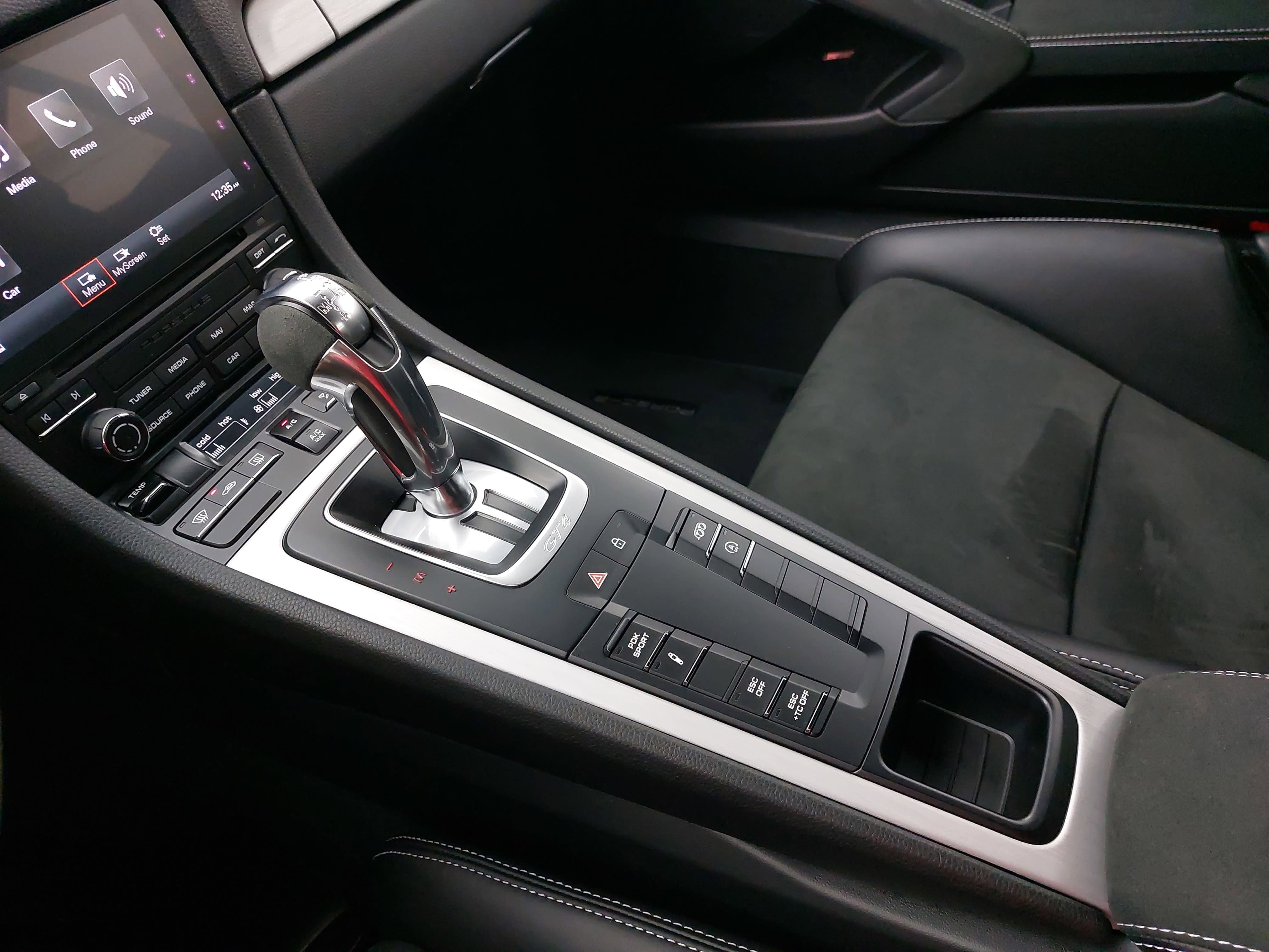 2022 Porsche 718 Cayman GT4