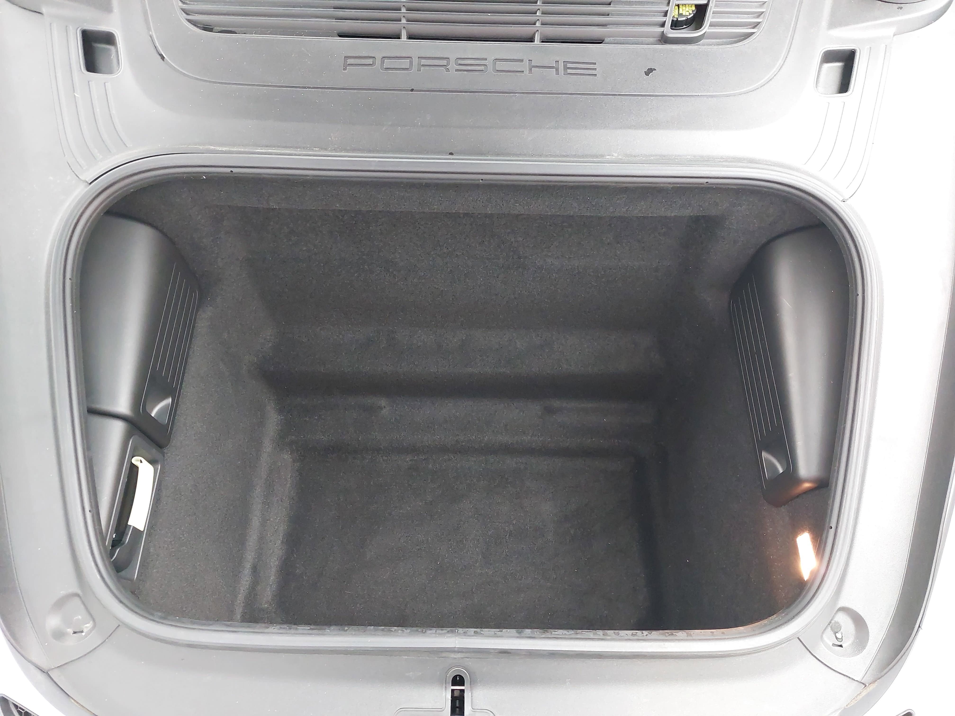 2022 Porsche 718 Cayman GT4