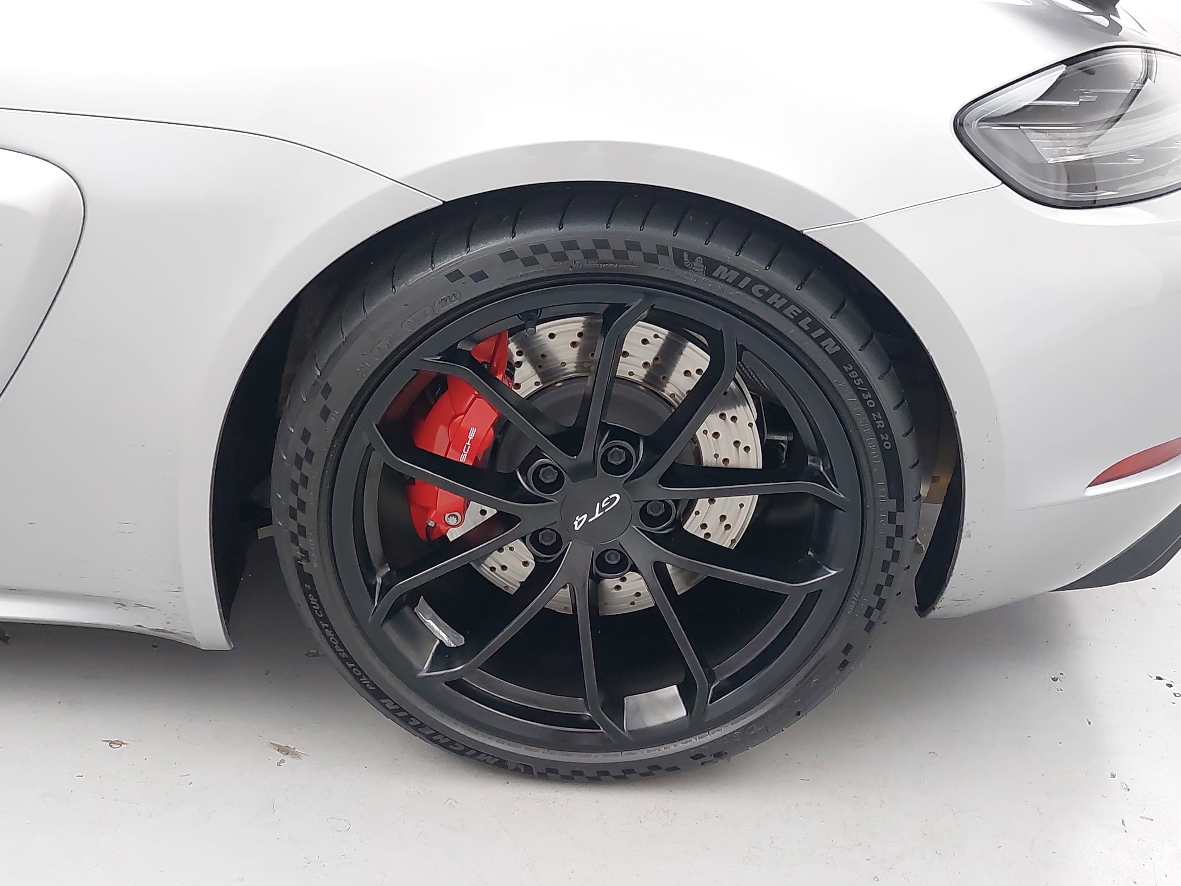 2022 Porsche 718 Cayman GT4