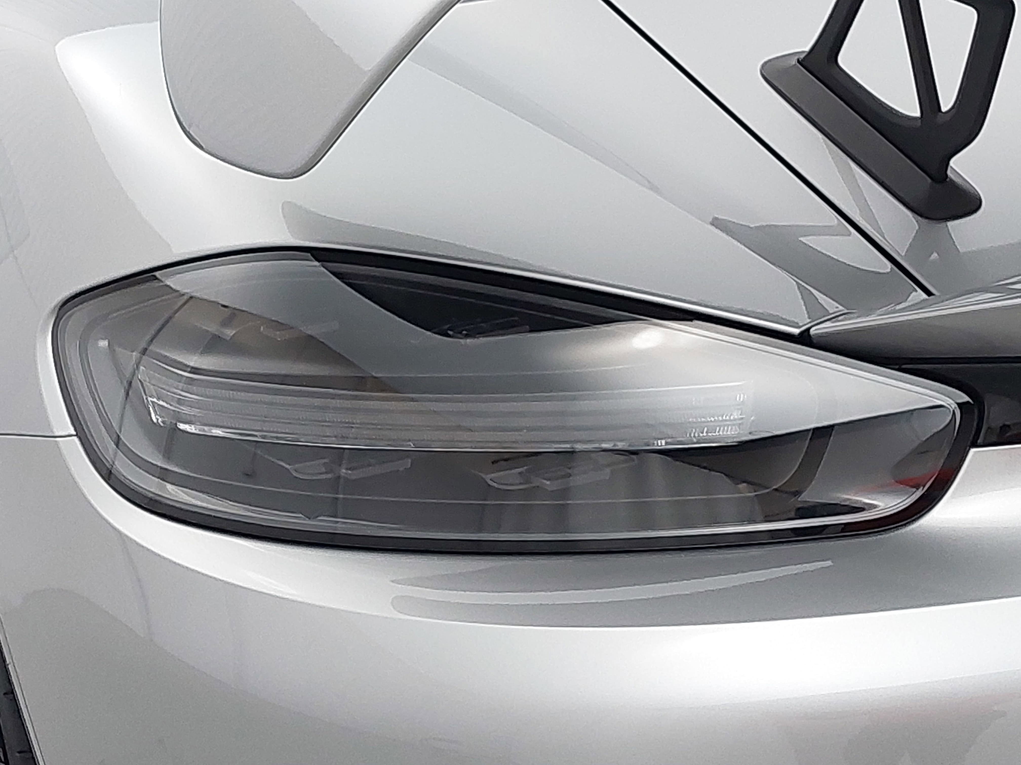 2022 Porsche 718 Cayman GT4