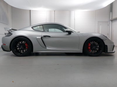 2022 Porsche 718 Cayman GT4
