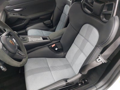 2025 Porsche 718 Cayman GT4 RS