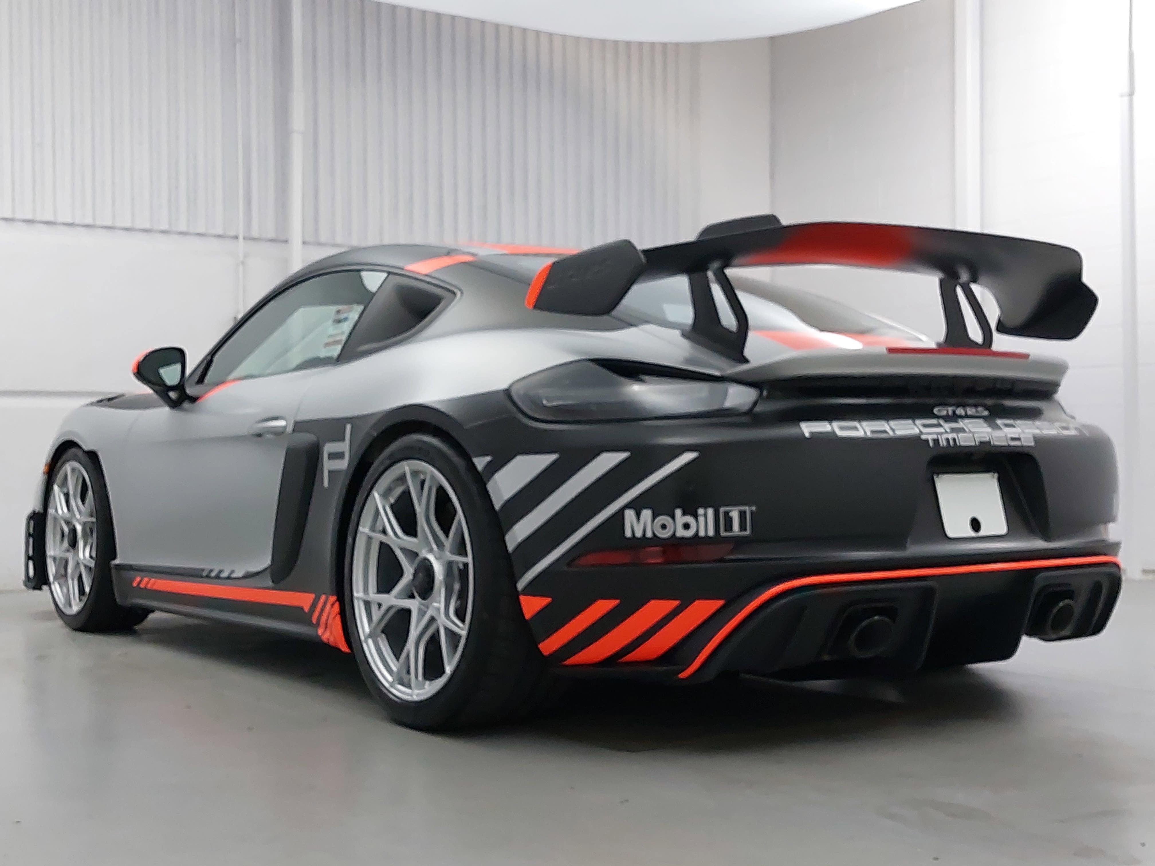 2025 Porsche 718 Cayman GT4 RS