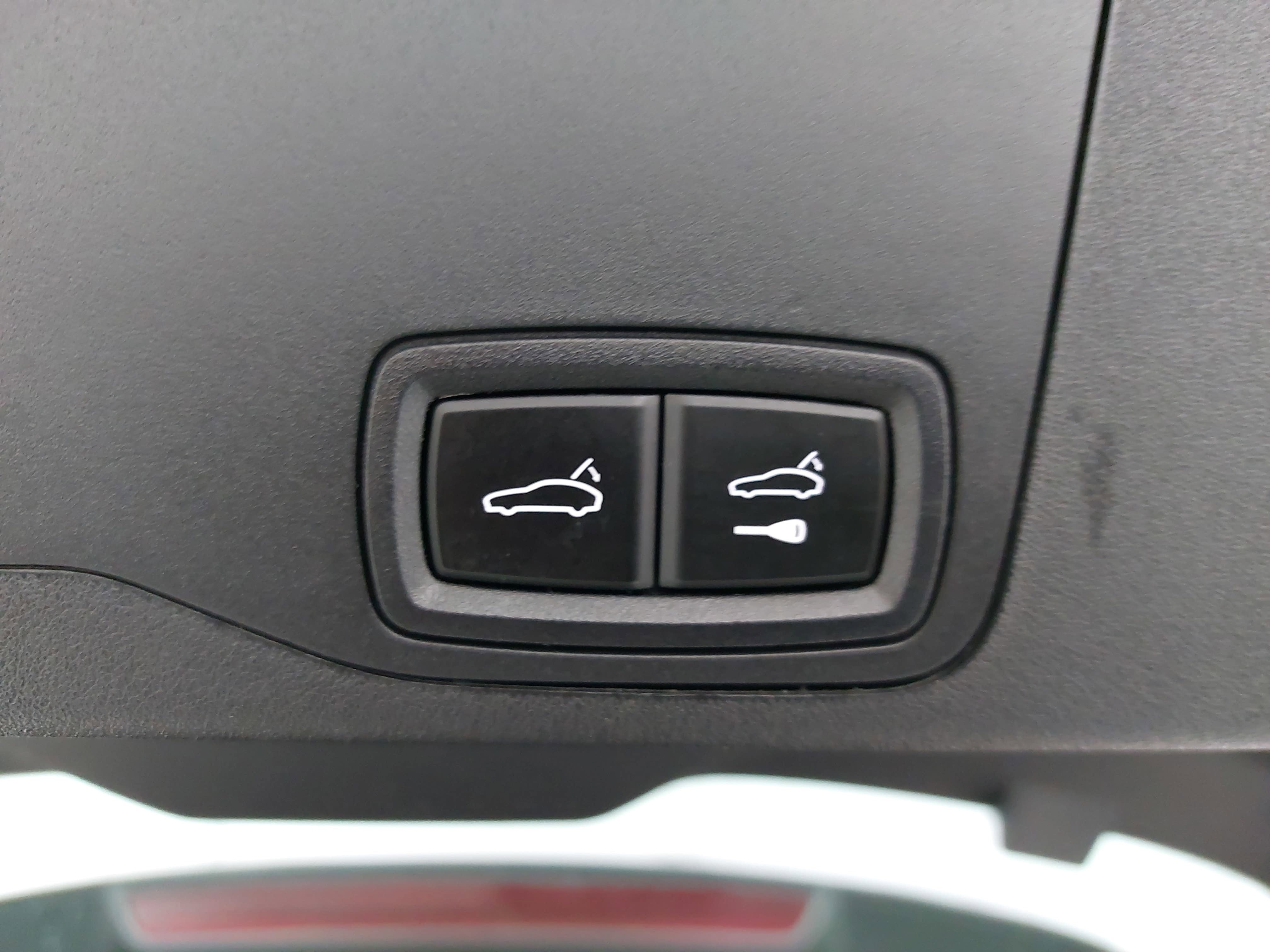 2023 Porsche Taycan Cross Turismo 4