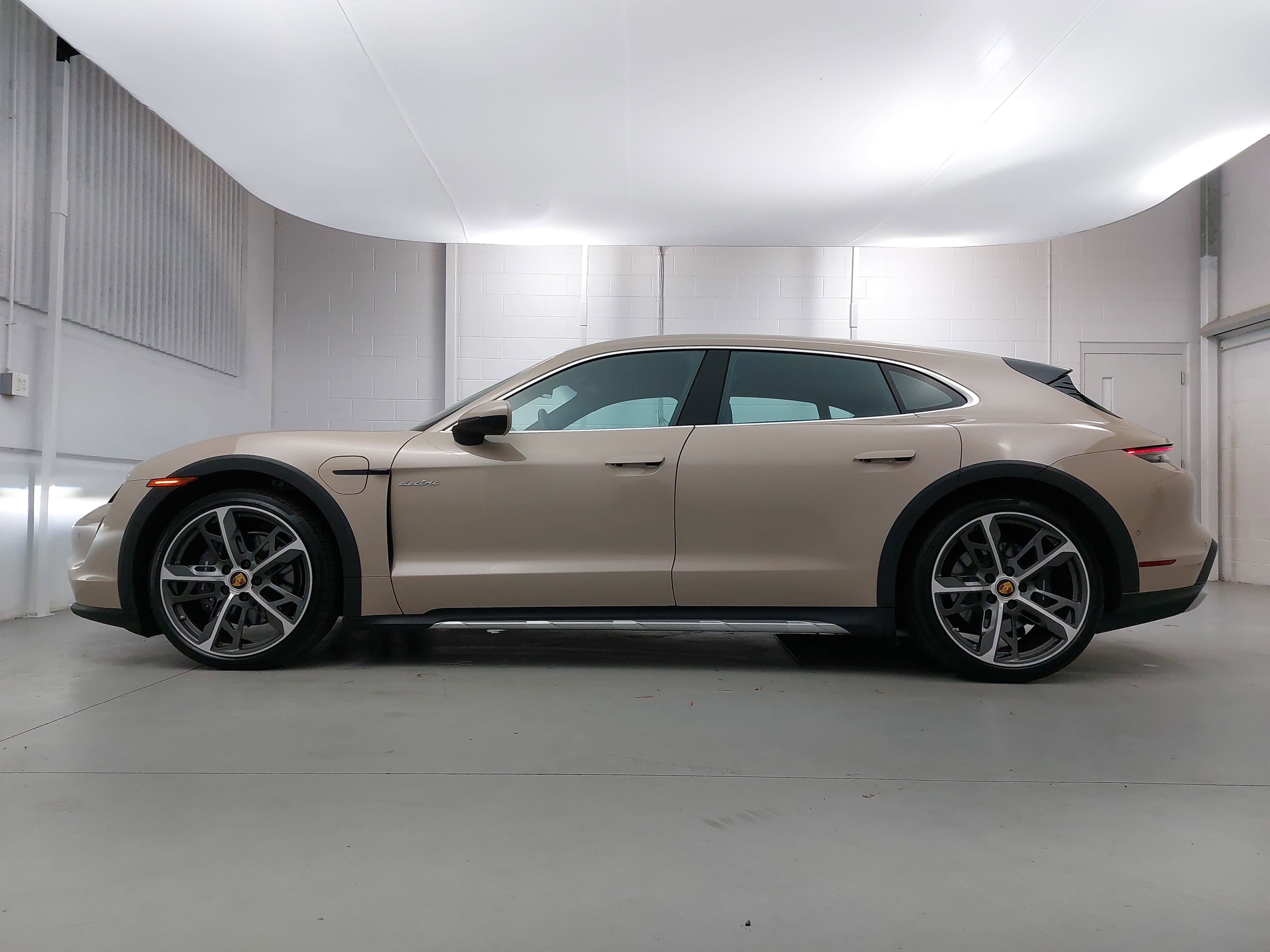 2023 Porsche Taycan Cross Turismo 4