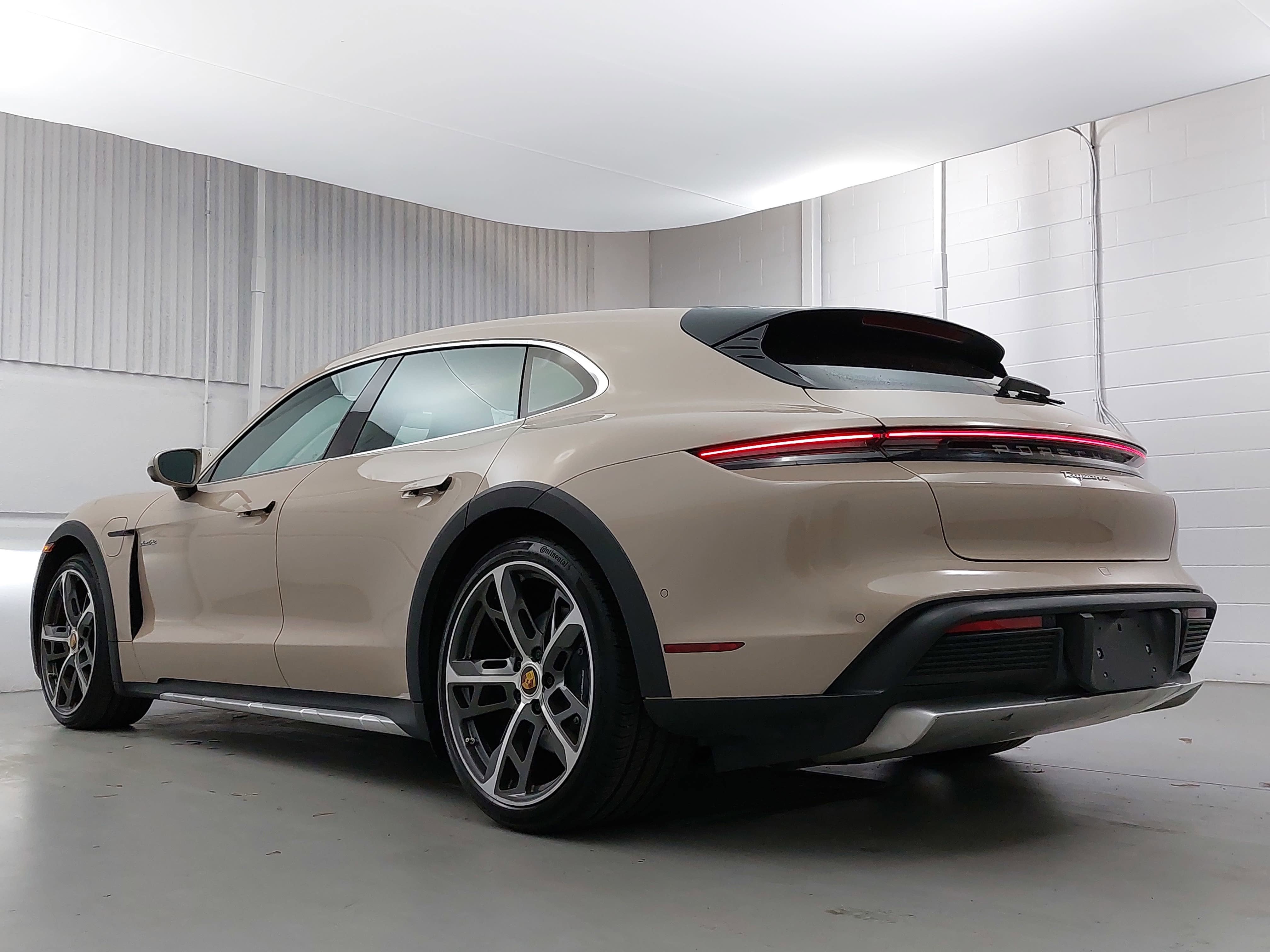 2023 Porsche Taycan Cross Turismo 4