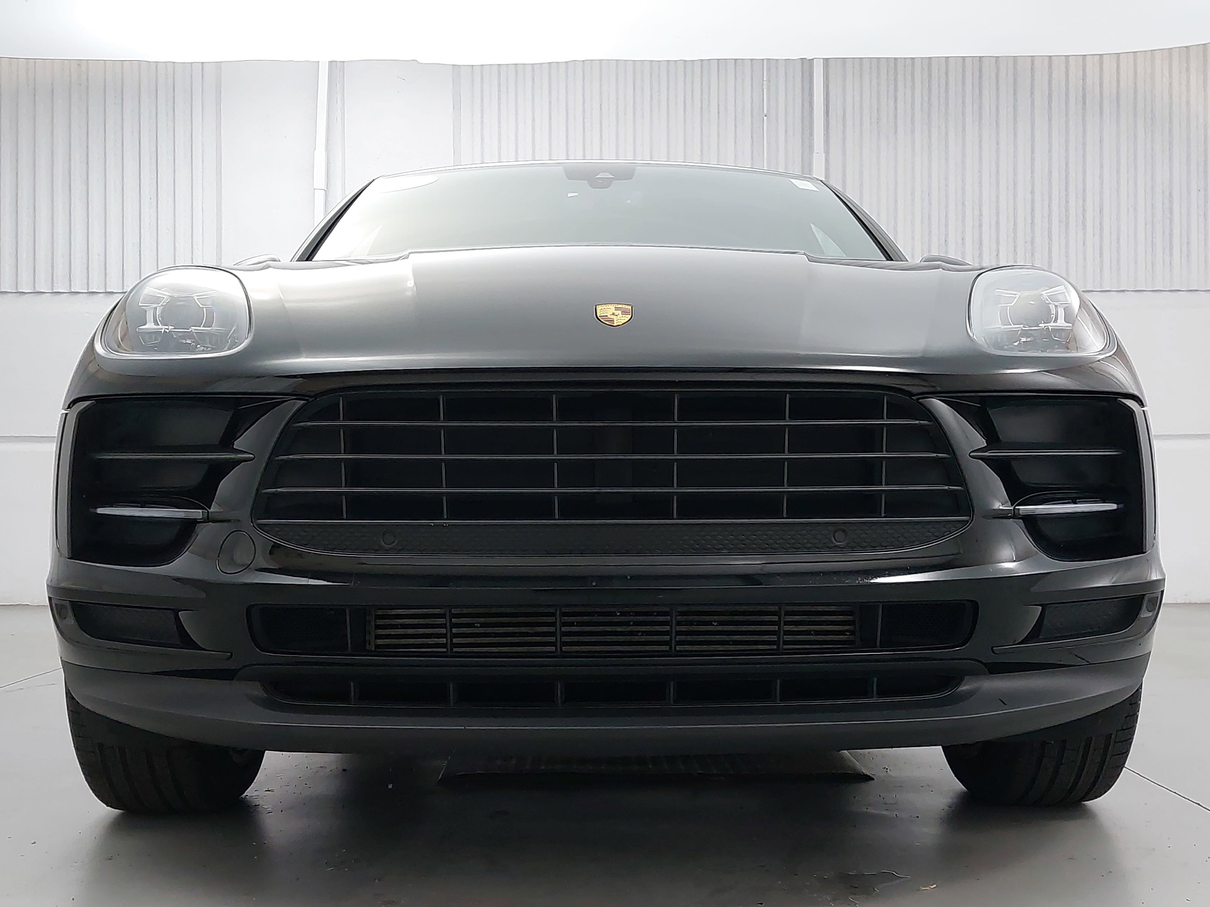 2021 Porsche Macan AWD