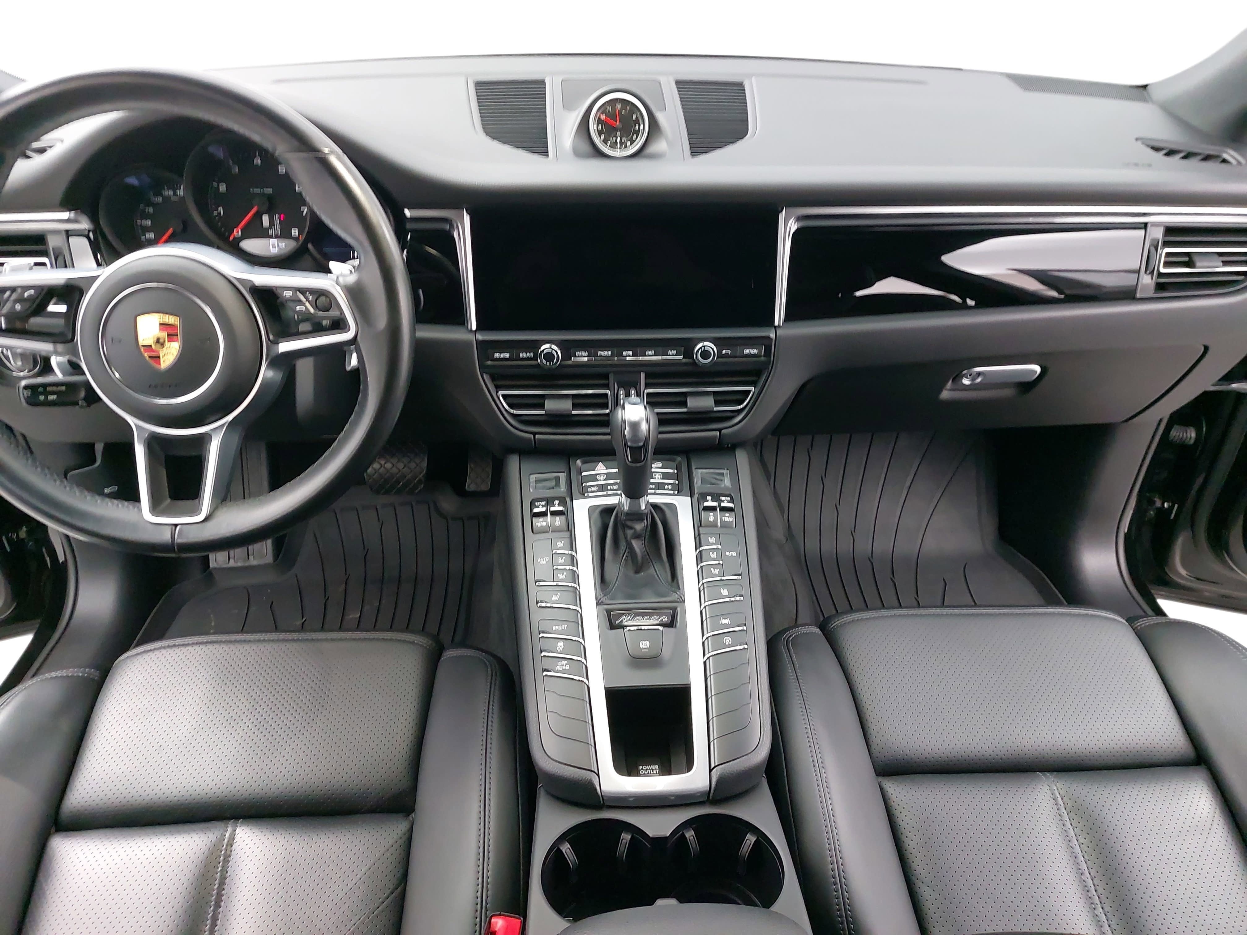 2021 Porsche Macan AWD