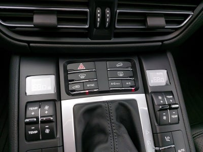 2021 Porsche Macan AWD