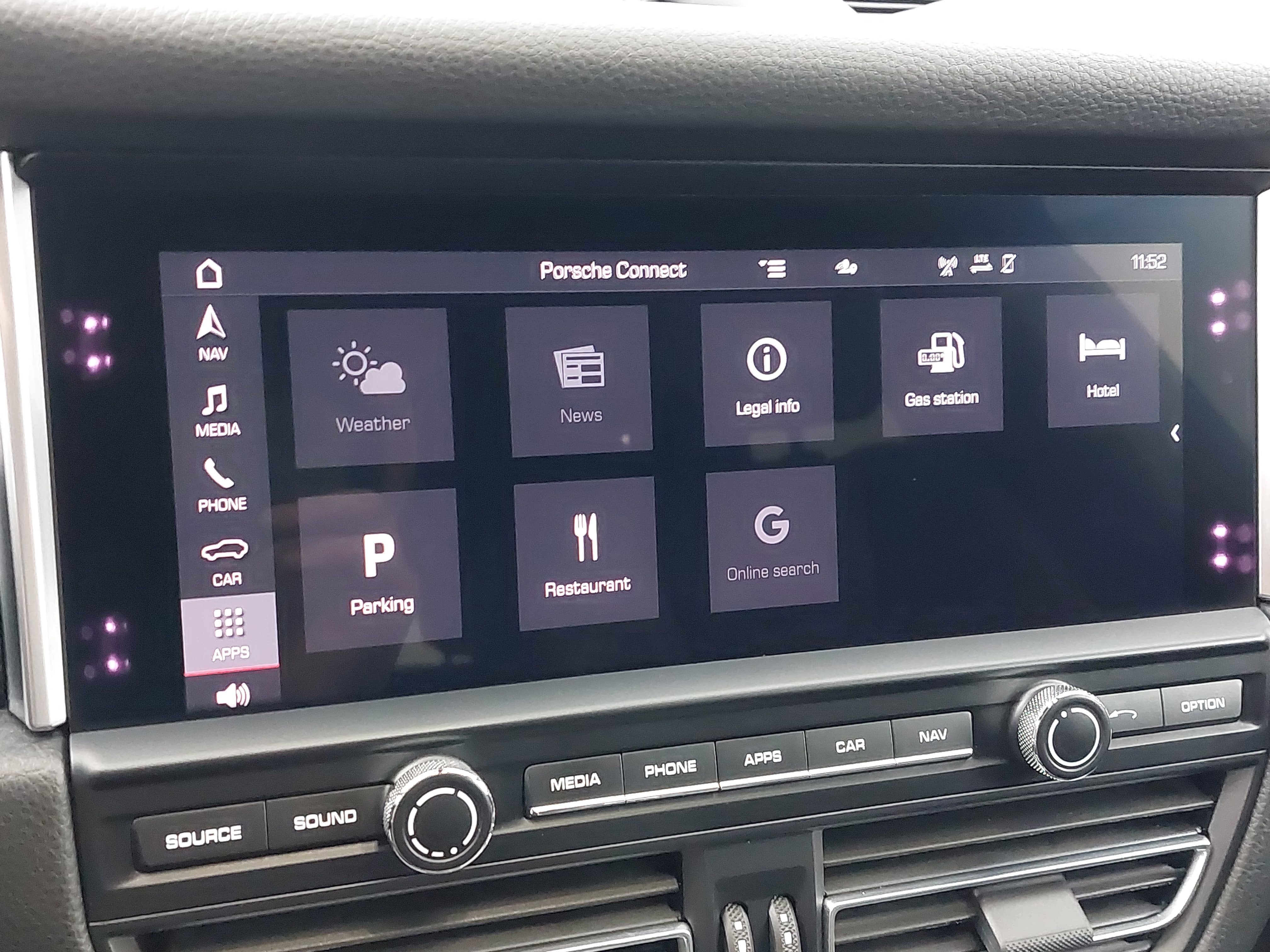 2021 Porsche Macan AWD