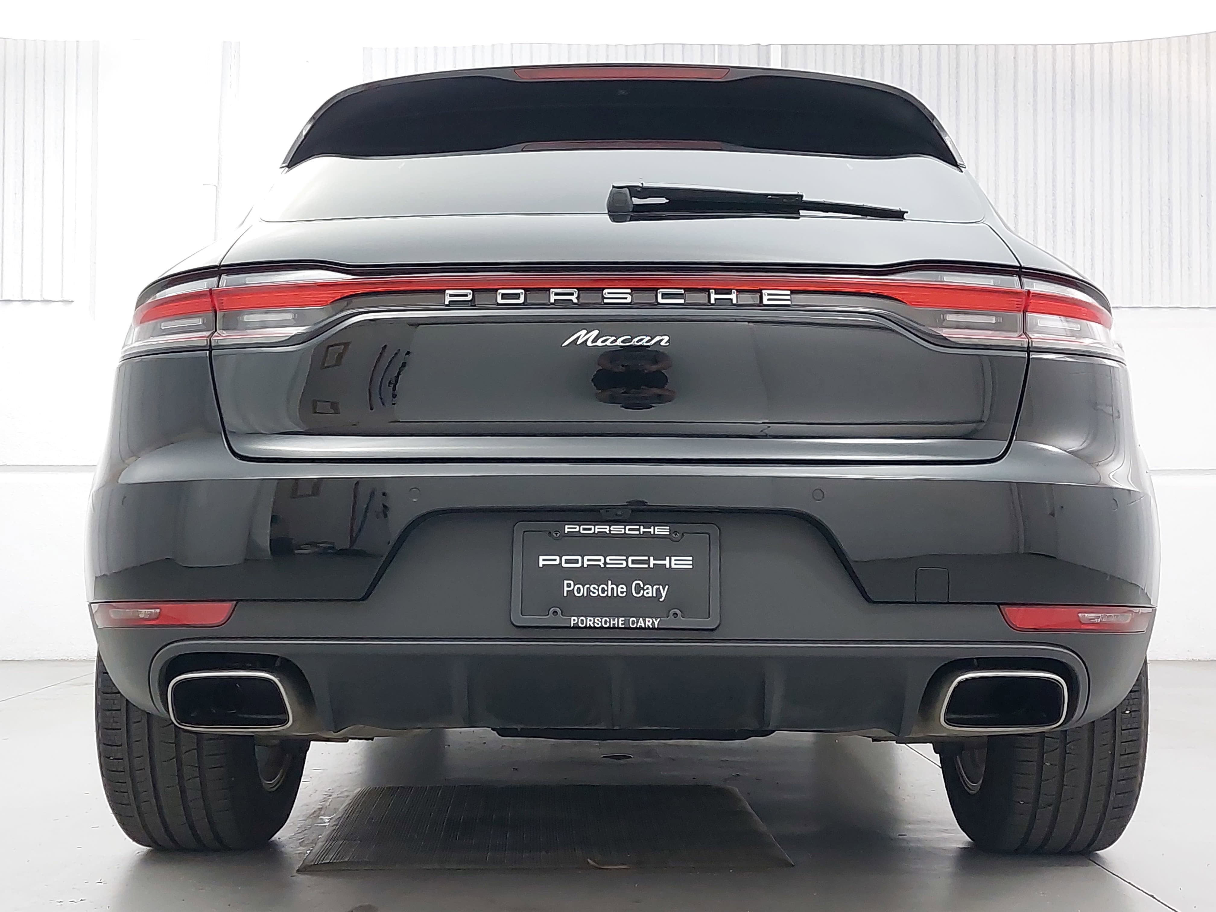 2021 Porsche Macan AWD