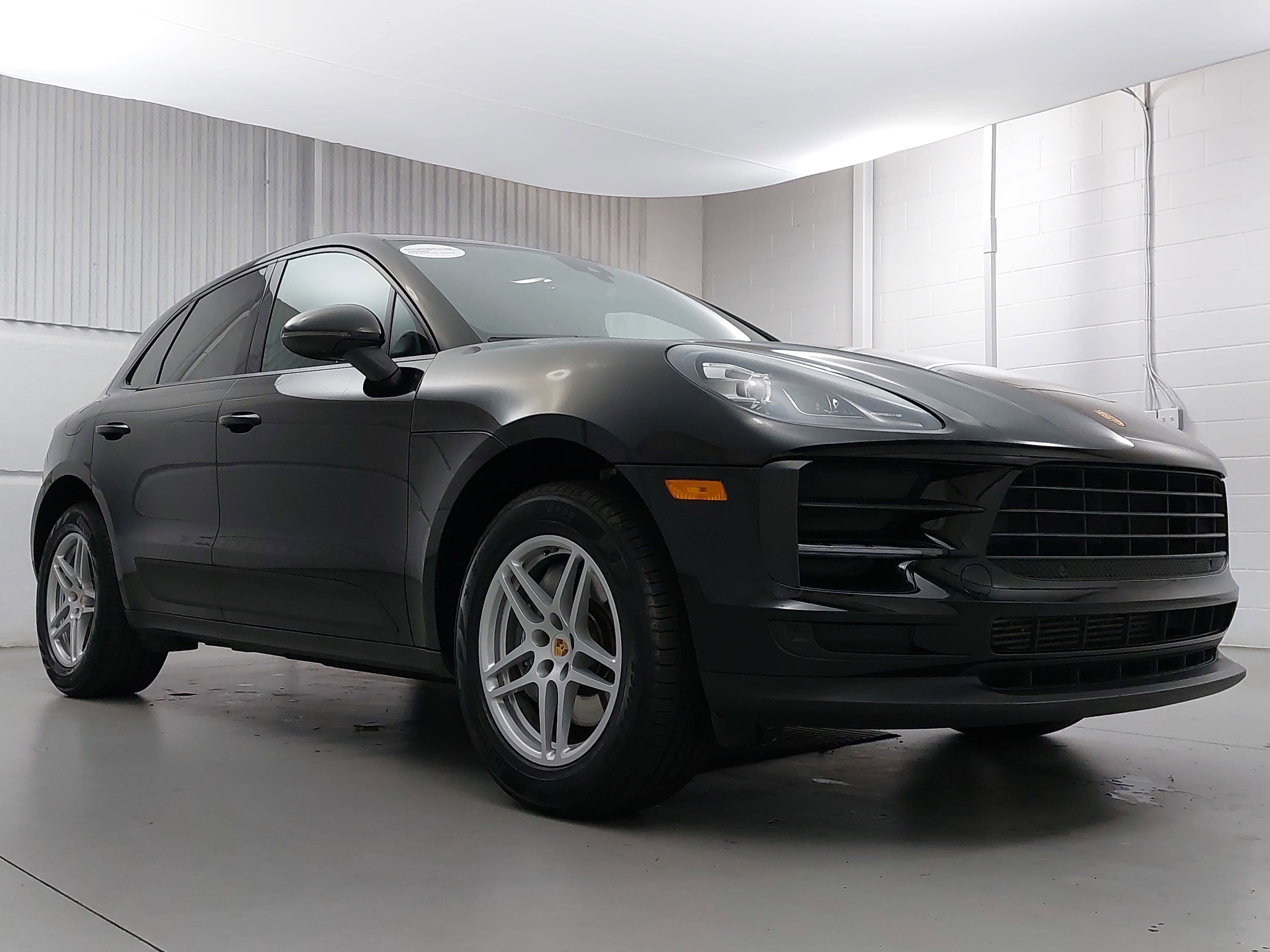 2021 Porsche Macan AWD