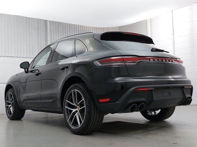 2026 Porsche Macan Base