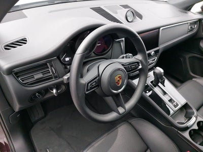 2025 Porsche Macan Base