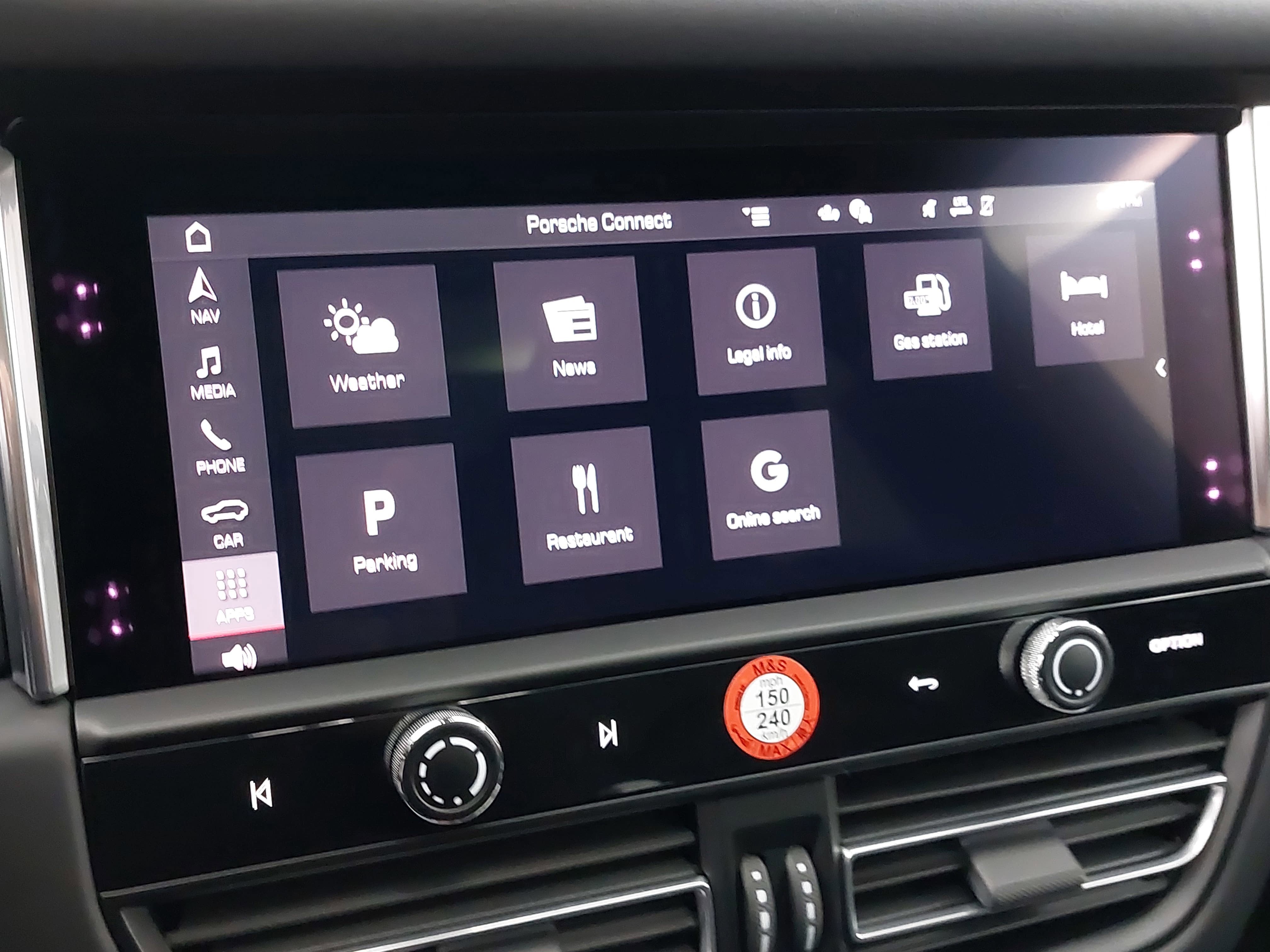 2025 Porsche Macan Base