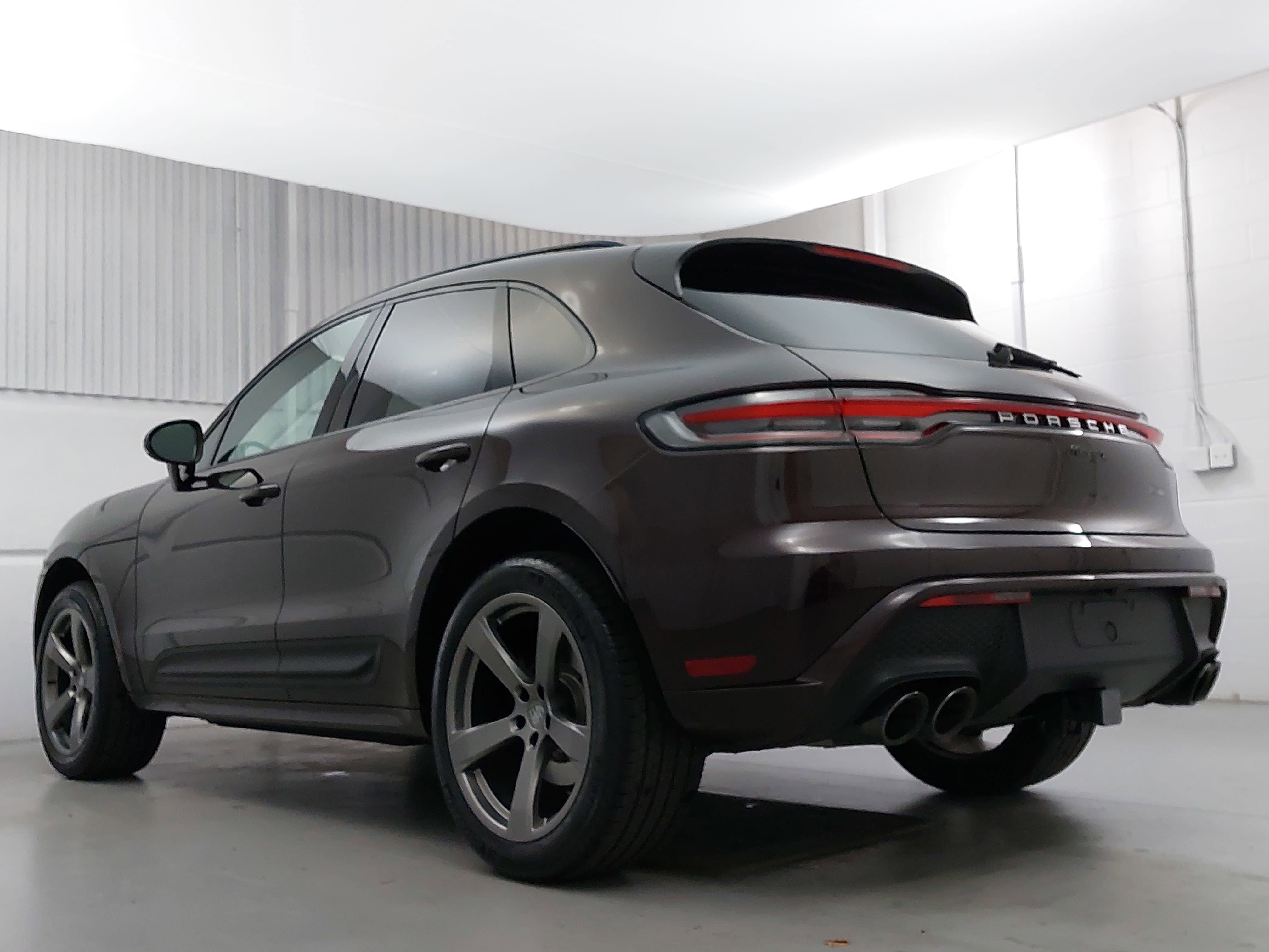 2025 Porsche Macan Base