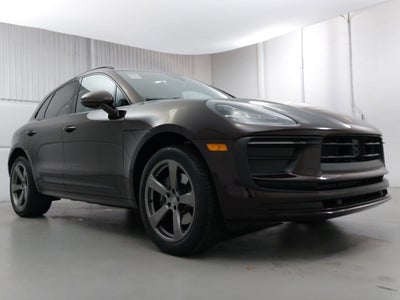 2025 Porsche Macan Base