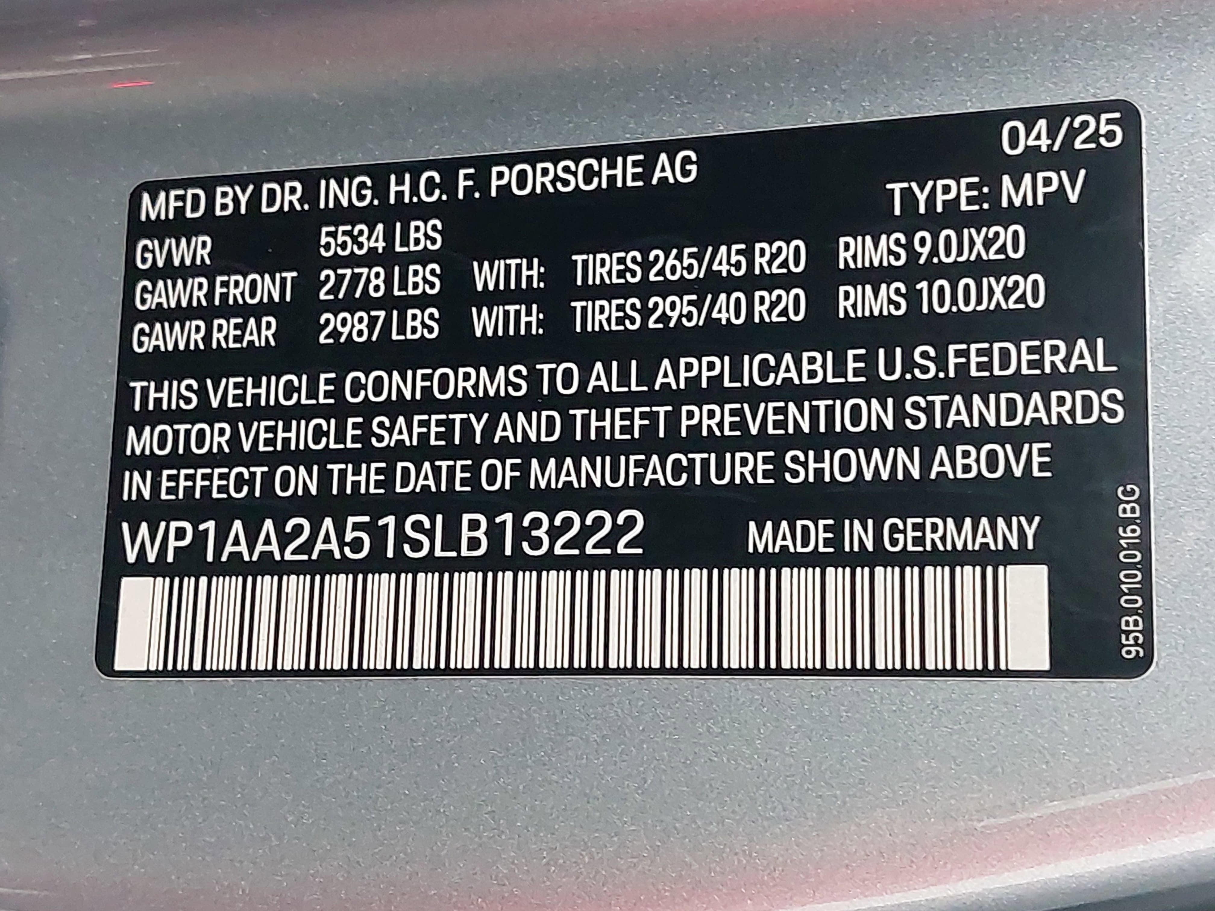 2025 Porsche Macan Base