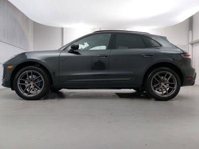 2022 Porsche Macan AWD