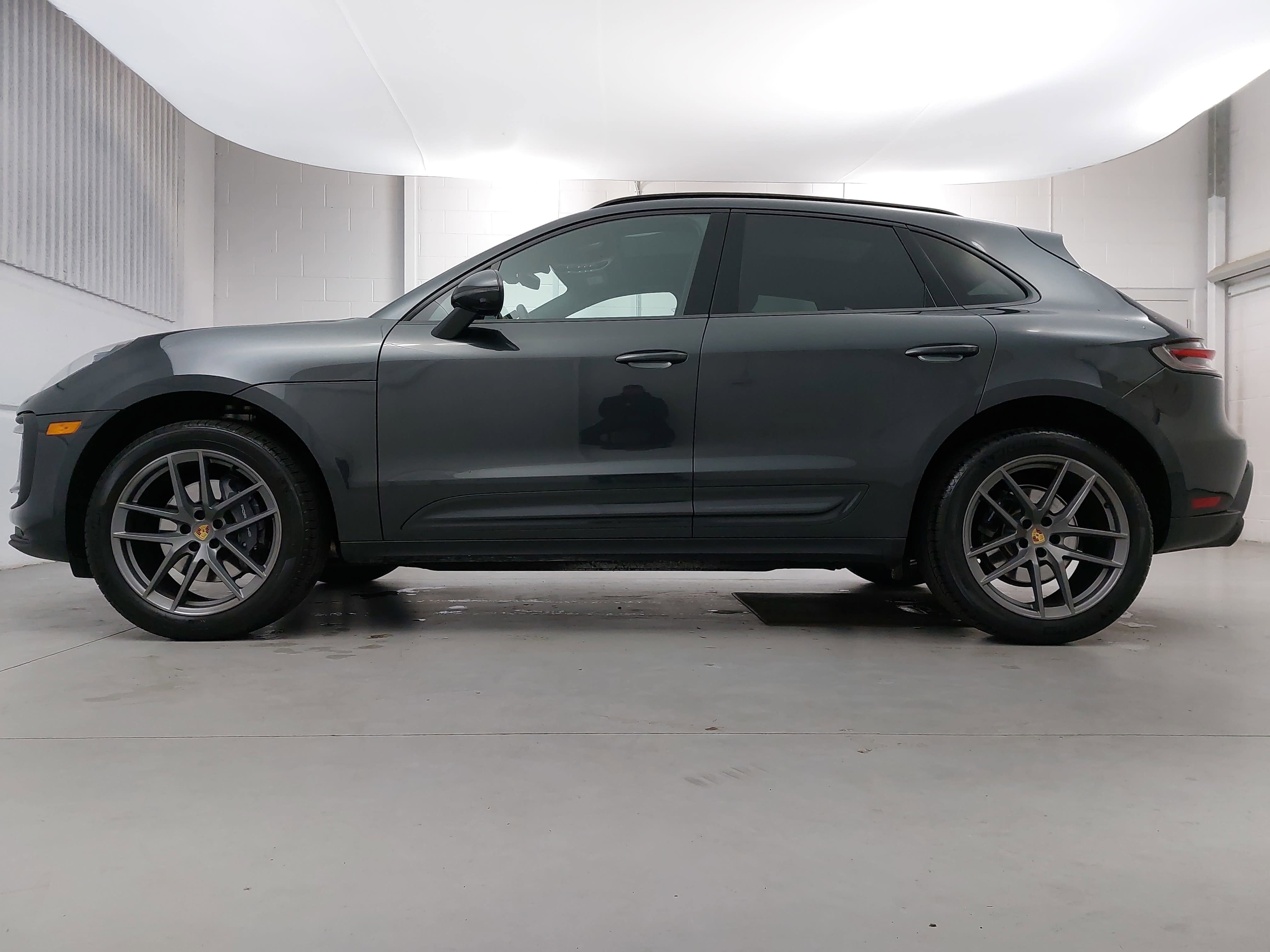 2022 Porsche Macan AWD
