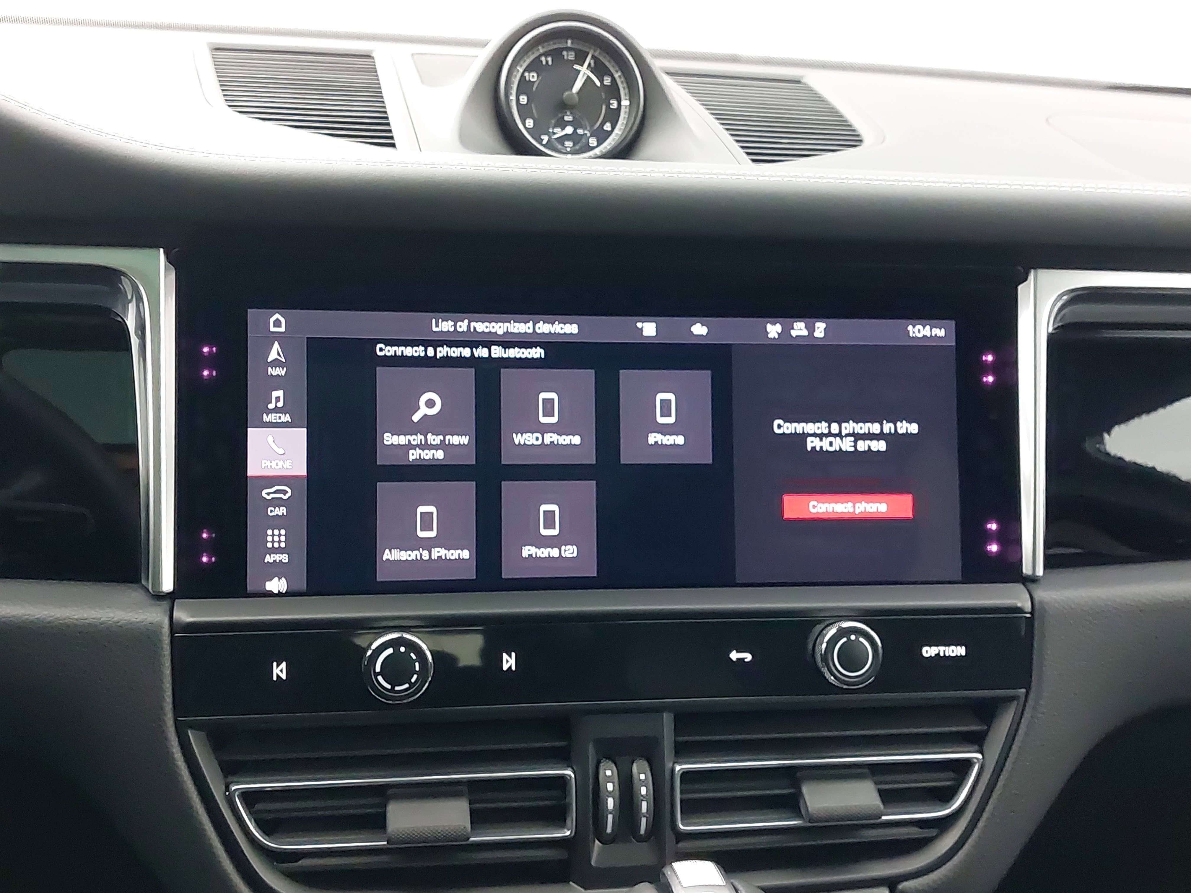 2022 Porsche Macan AWD