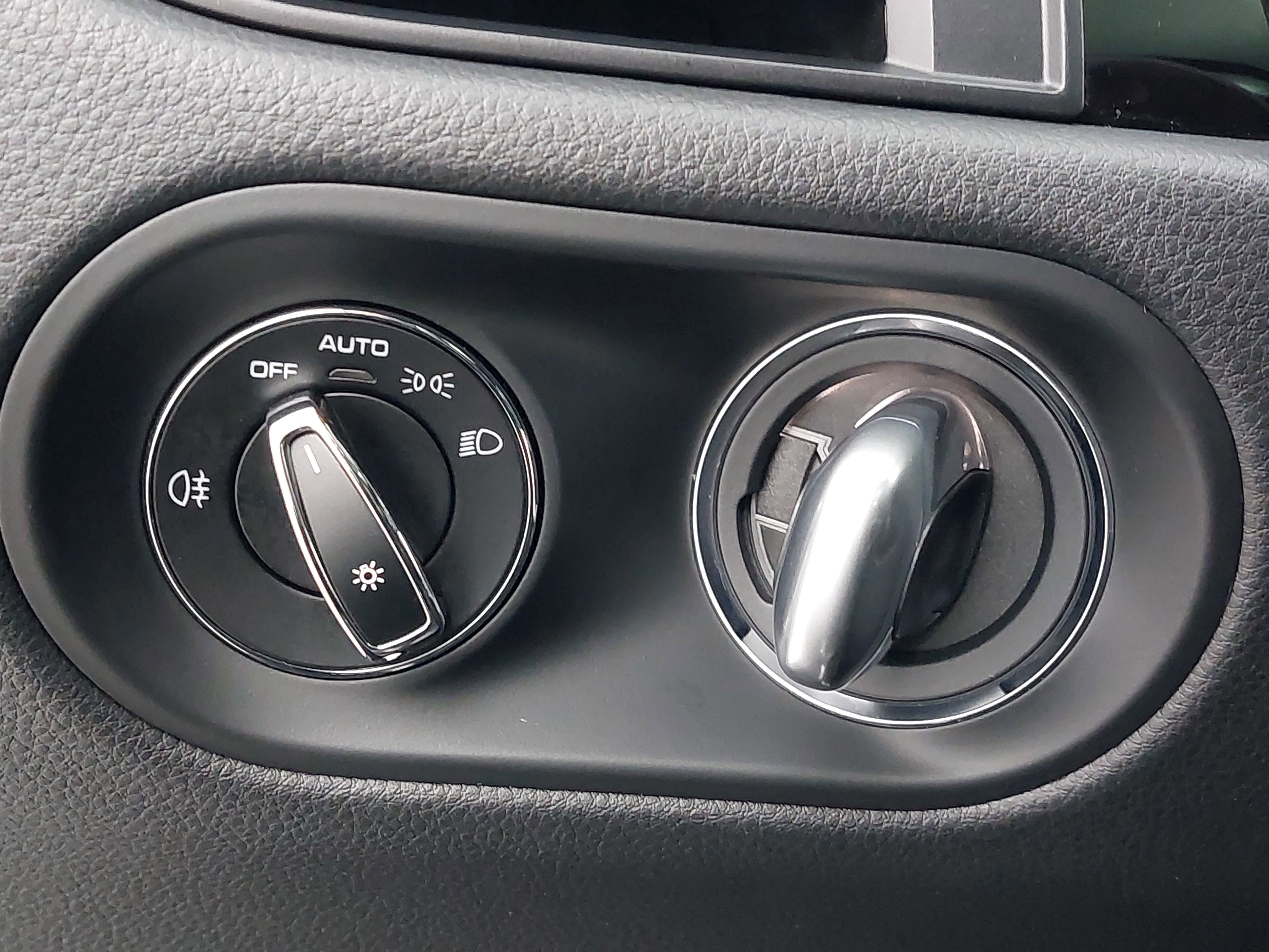 2022 Porsche Macan AWD