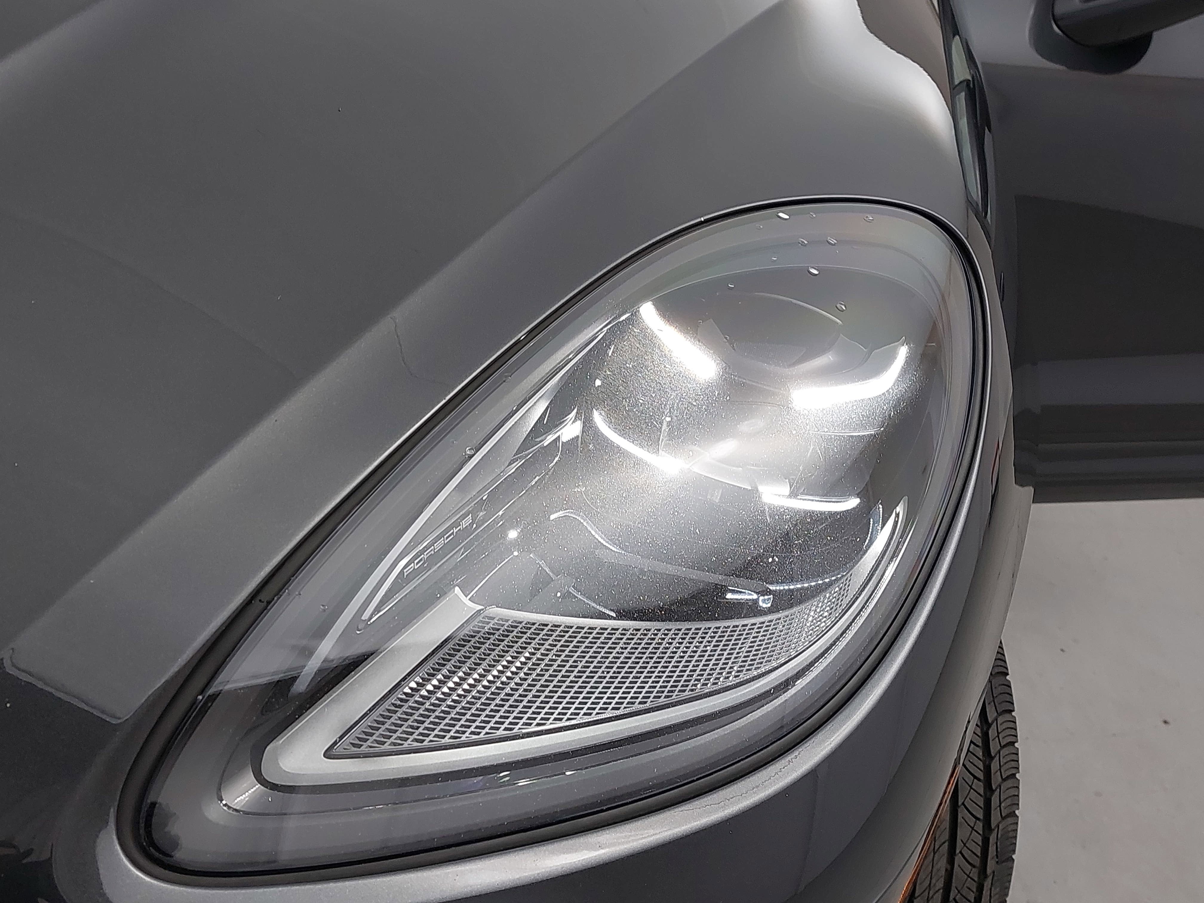 2022 Porsche Macan AWD