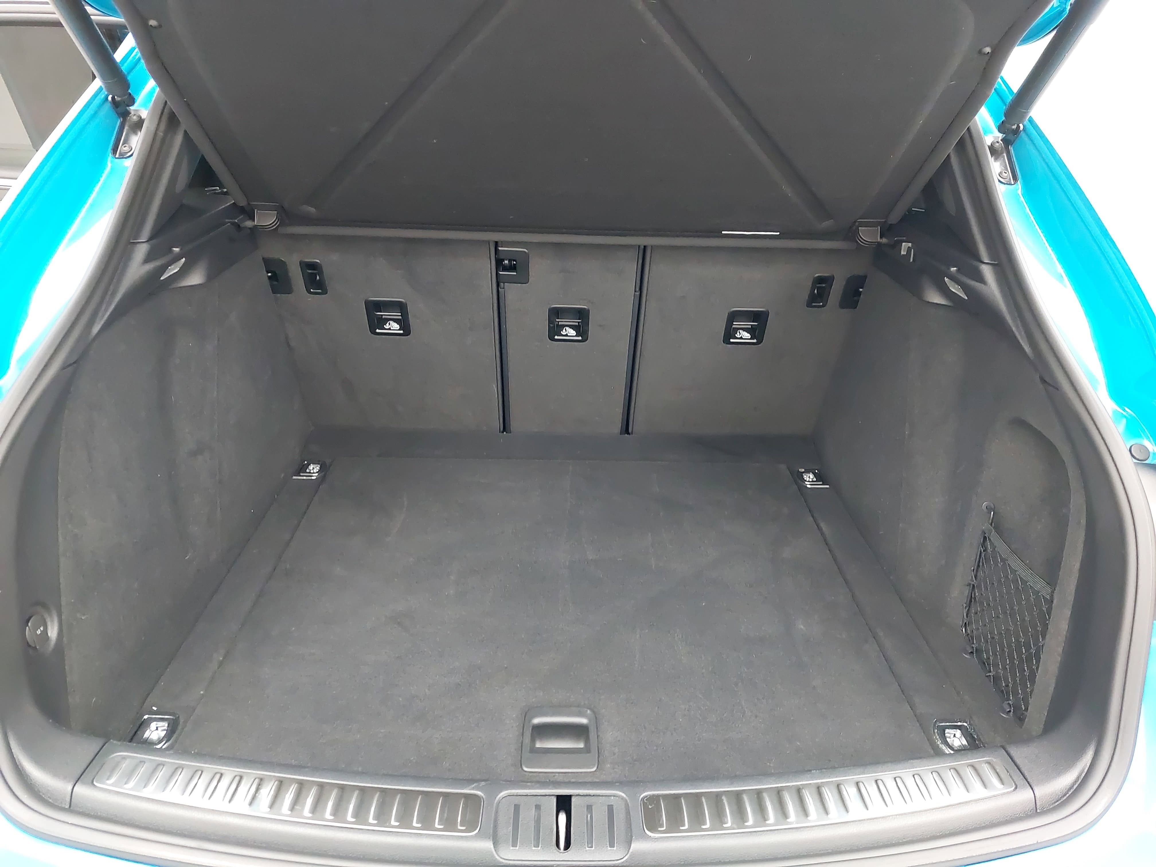 2022 Porsche Macan AWD