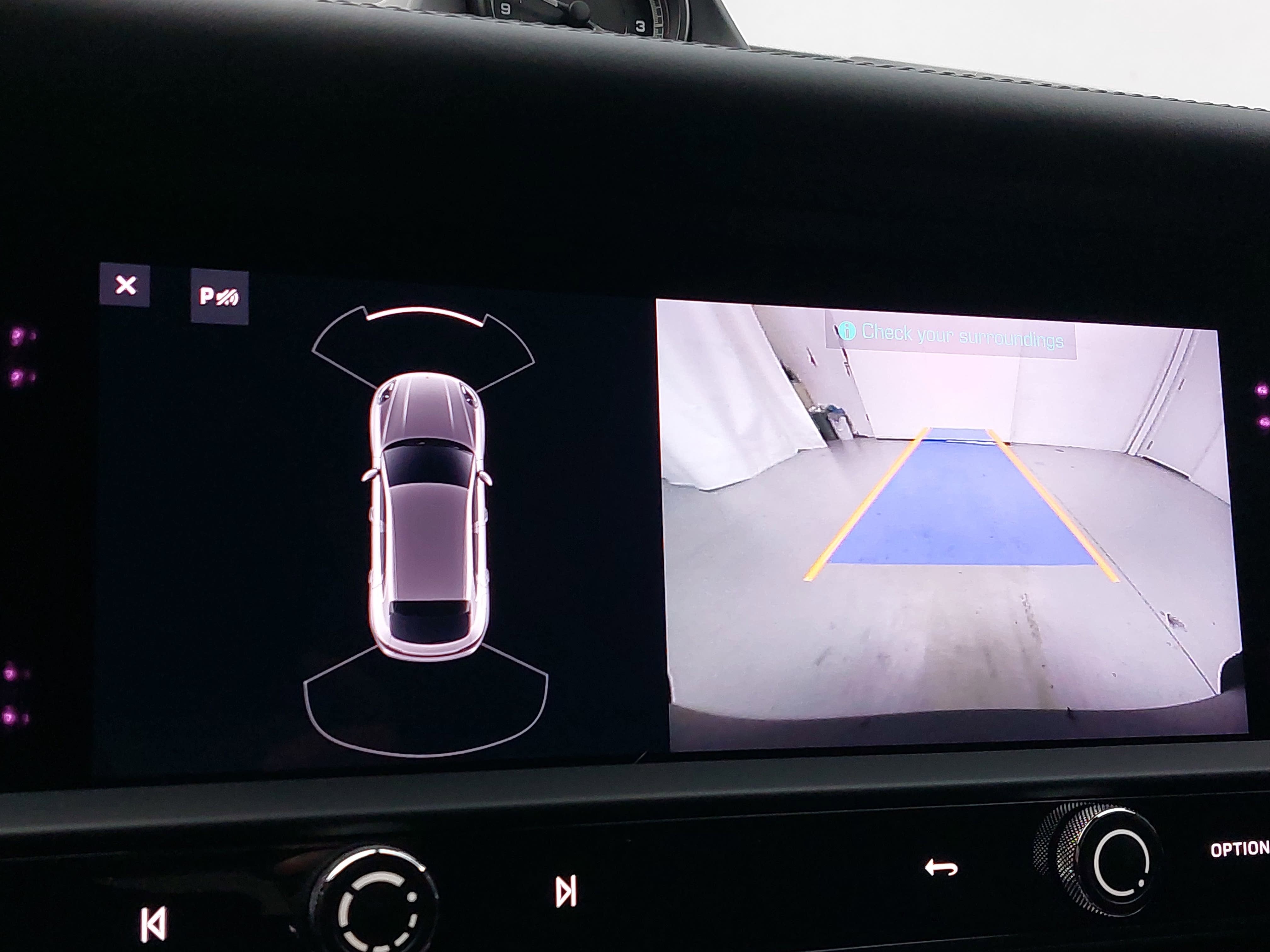 2022 Porsche Macan AWD