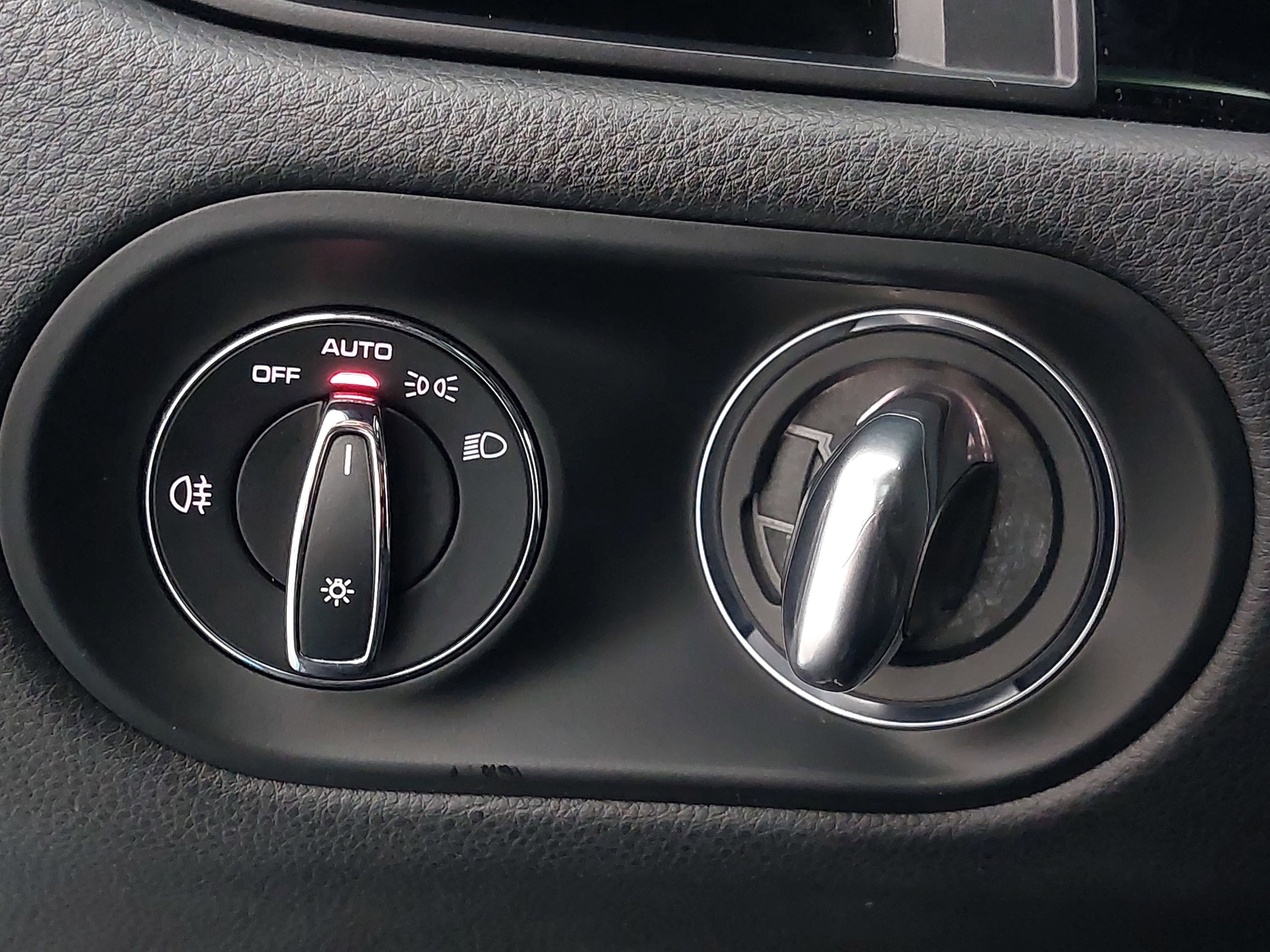 2022 Porsche Macan AWD