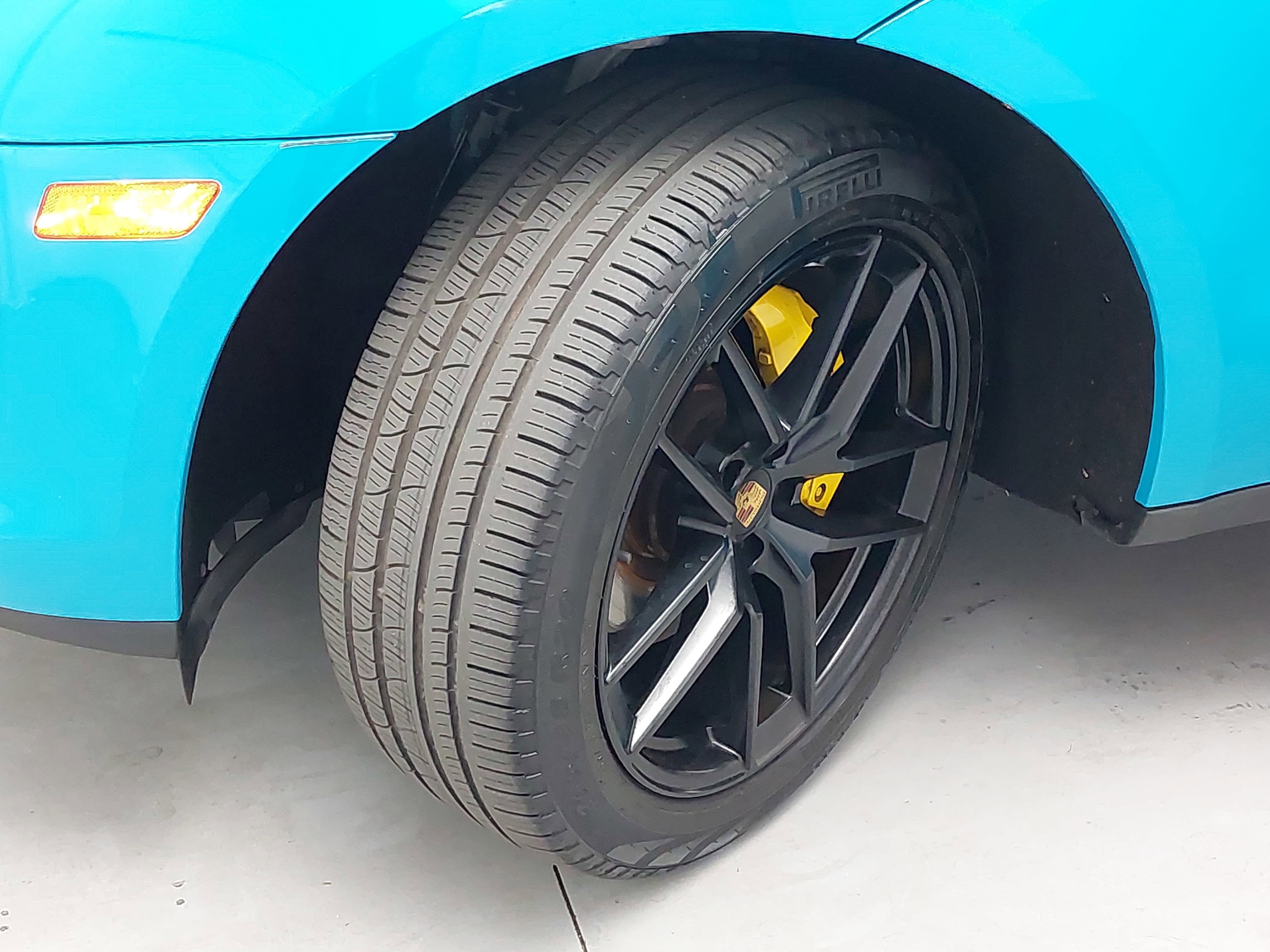 2022 Porsche Macan AWD