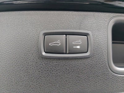 2022 Porsche Macan AWD
