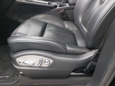 2022 Porsche Macan AWD