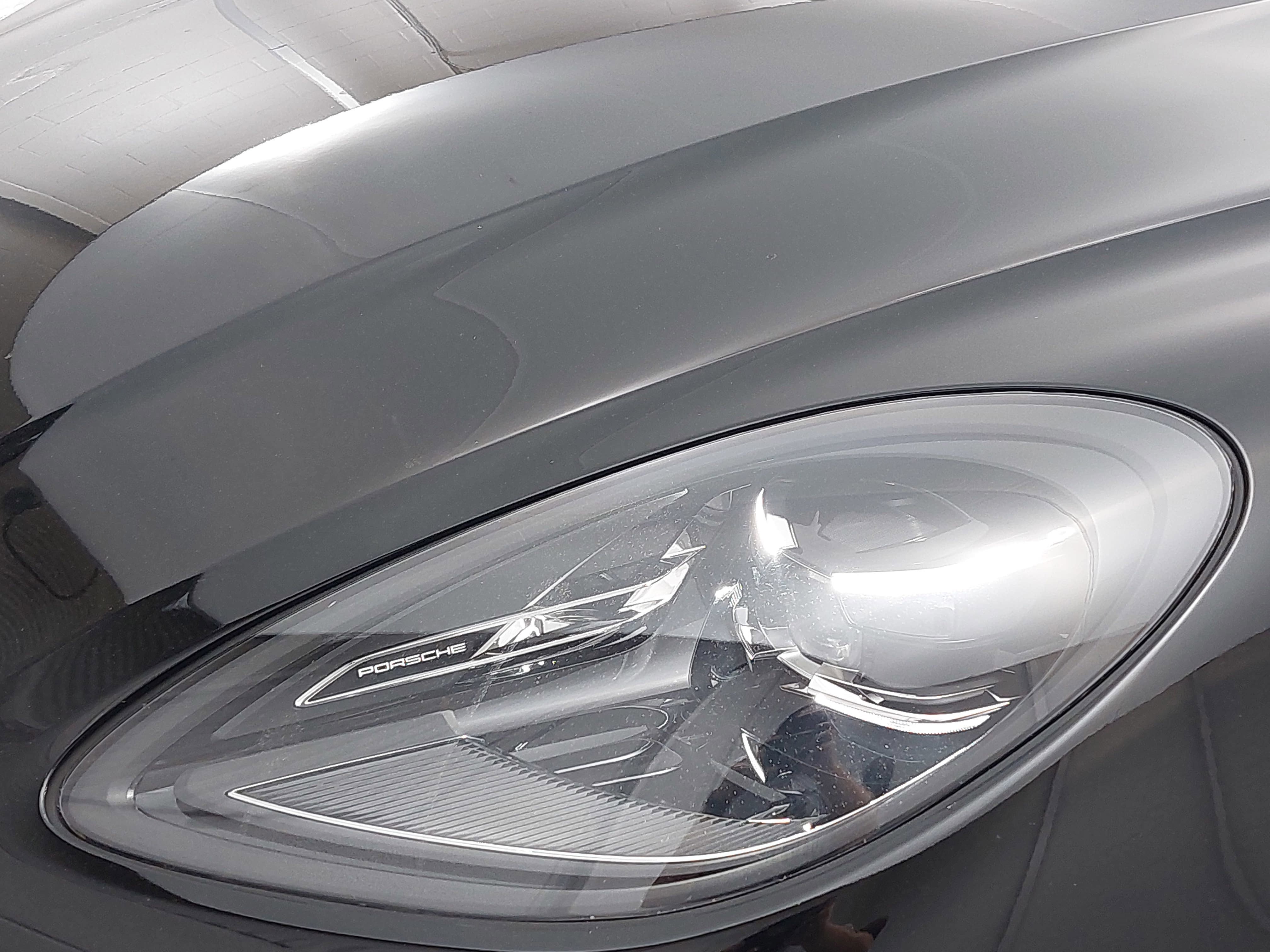 2022 Porsche Macan AWD
