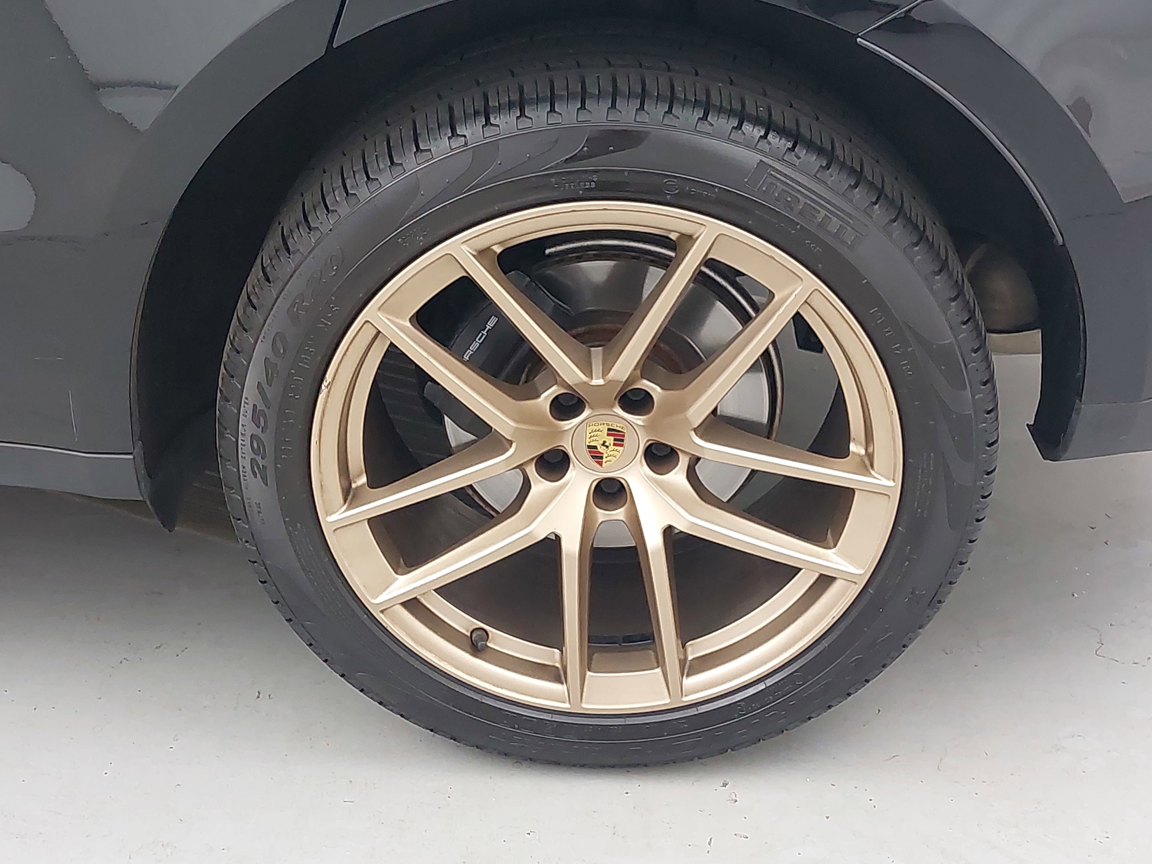 2022 Porsche Macan AWD