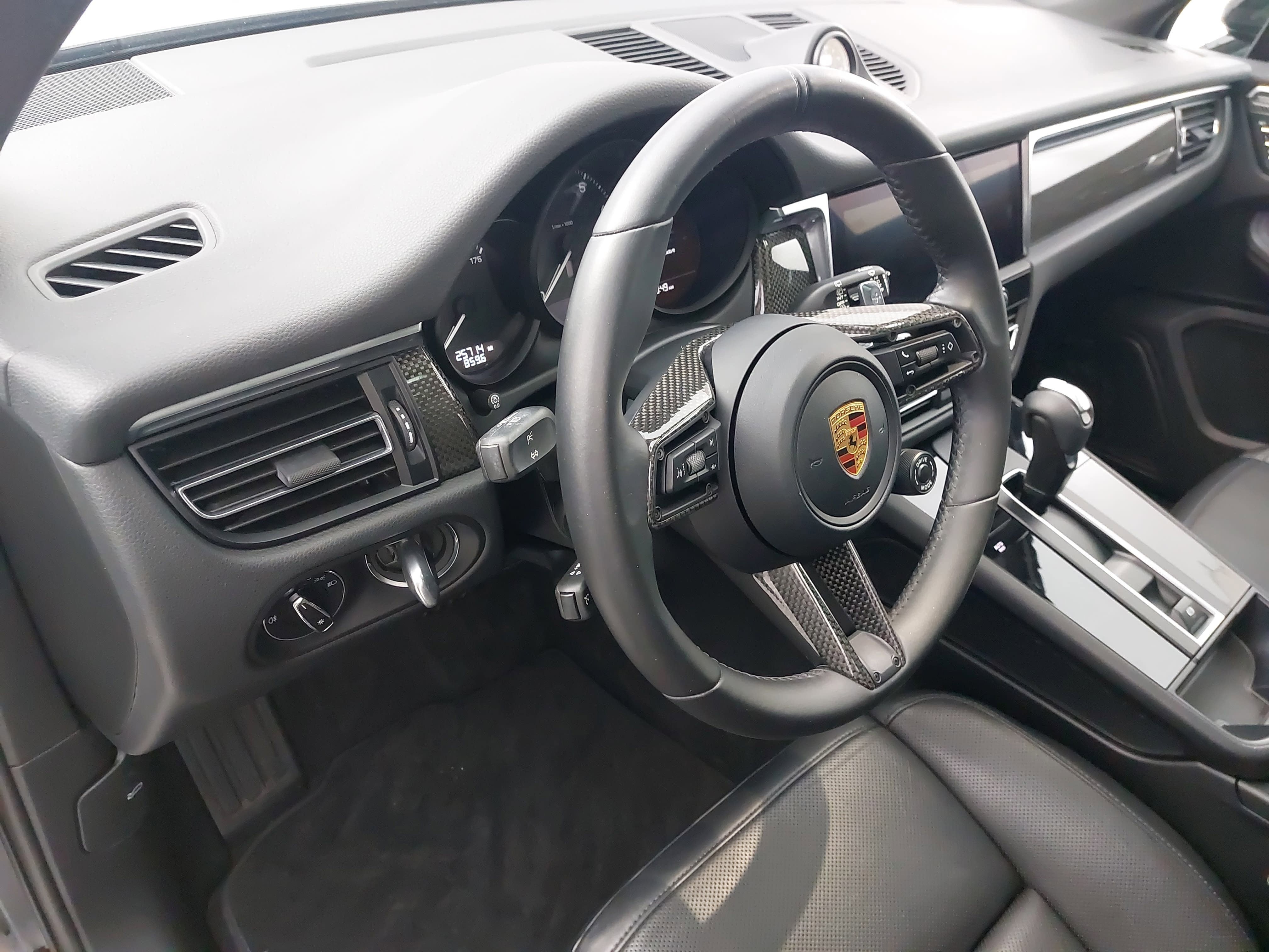2022 Porsche Macan AWD