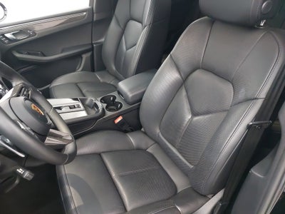 2022 Porsche Macan AWD