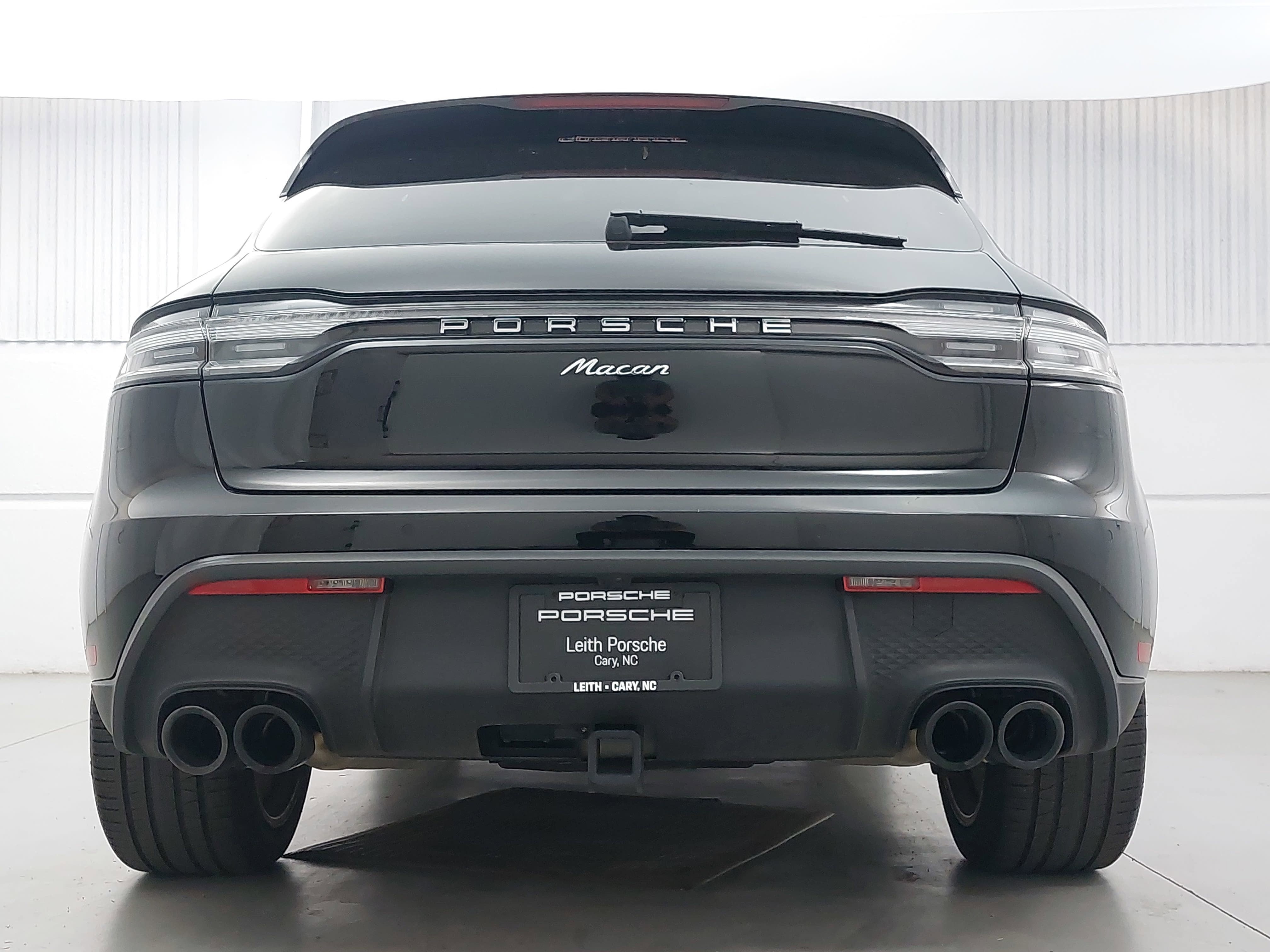 2022 Porsche Macan AWD