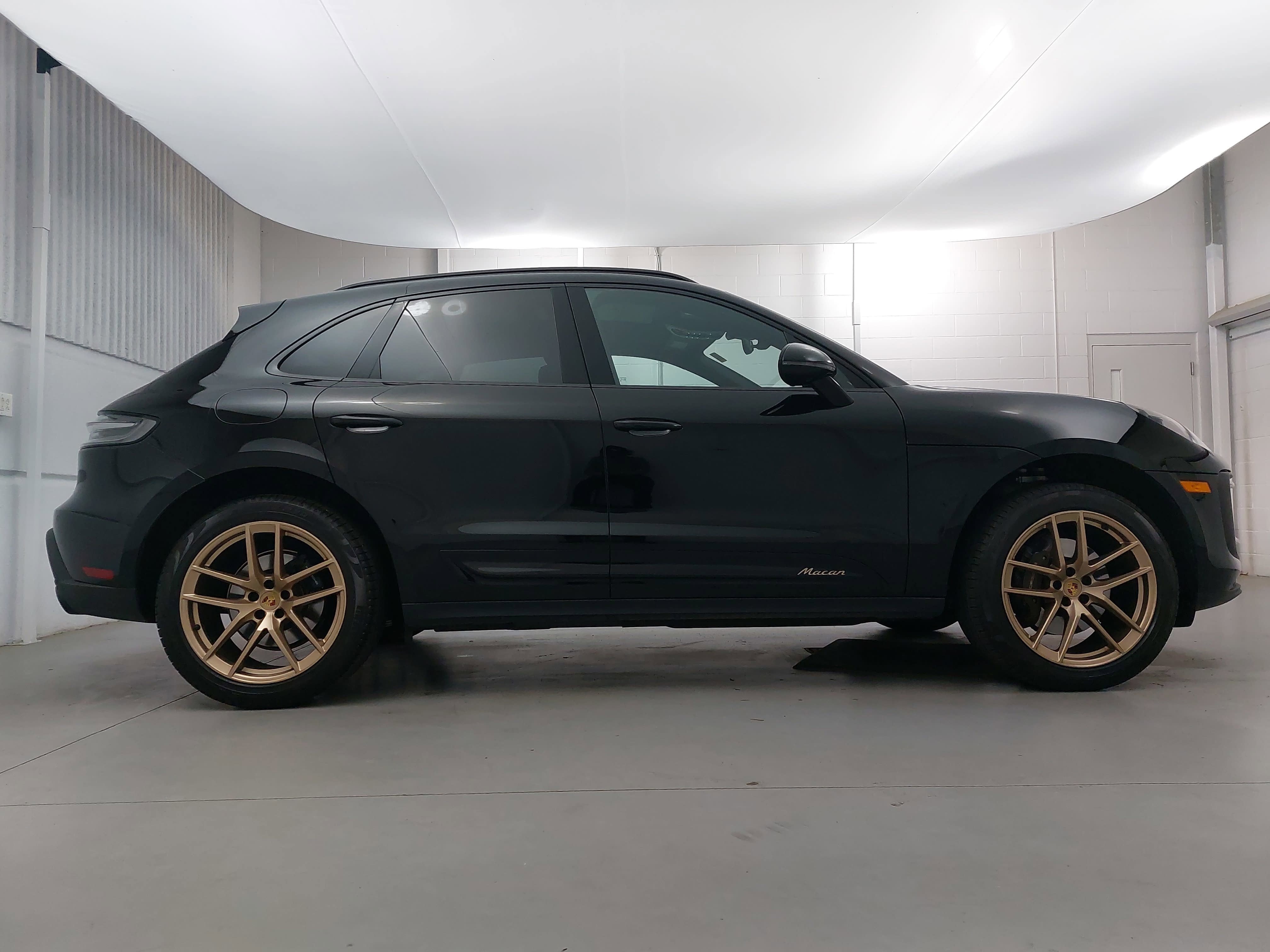 2022 Porsche Macan AWD