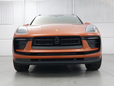 2025 Porsche Macan Base