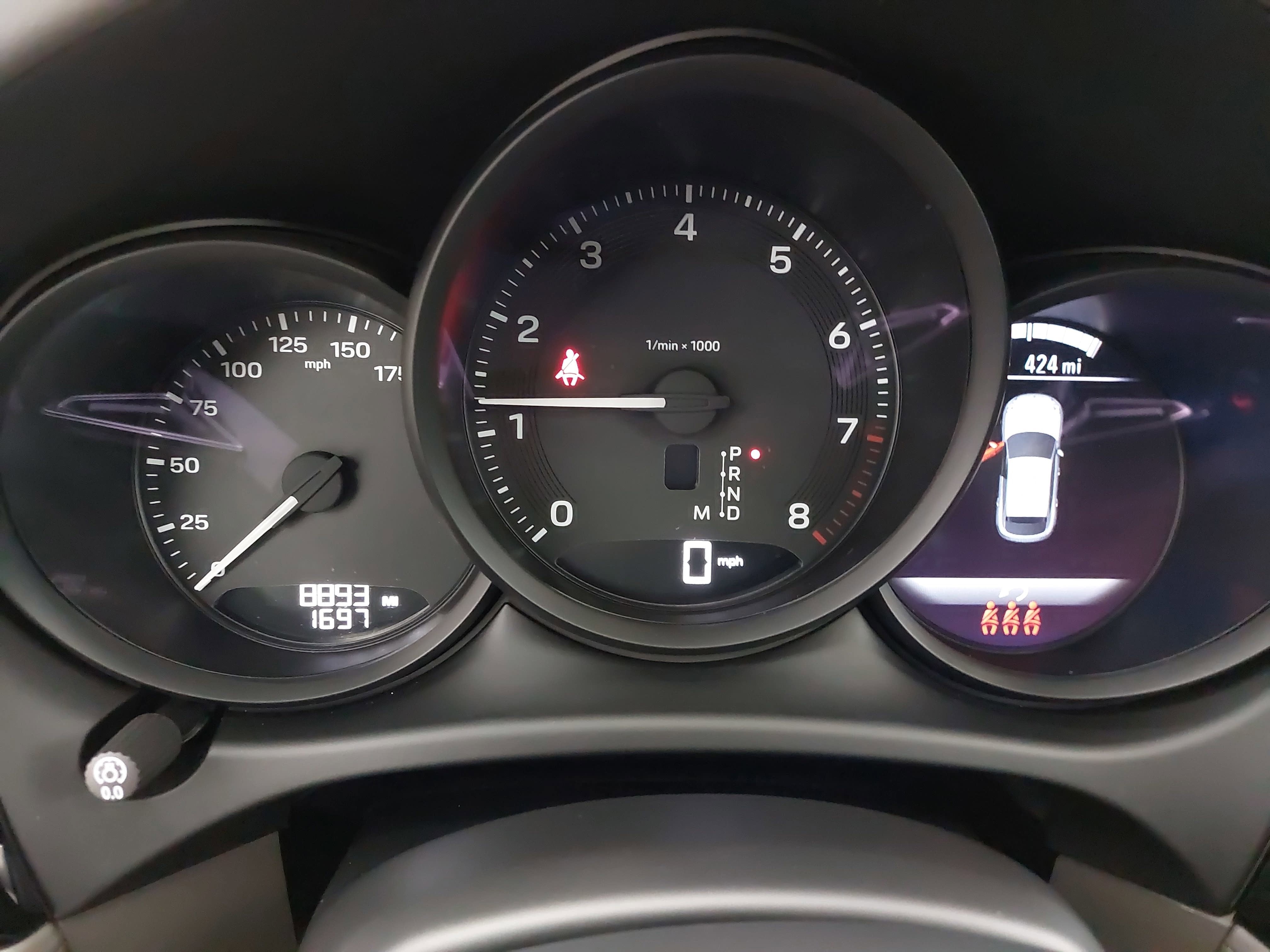 2025 Porsche Macan Base